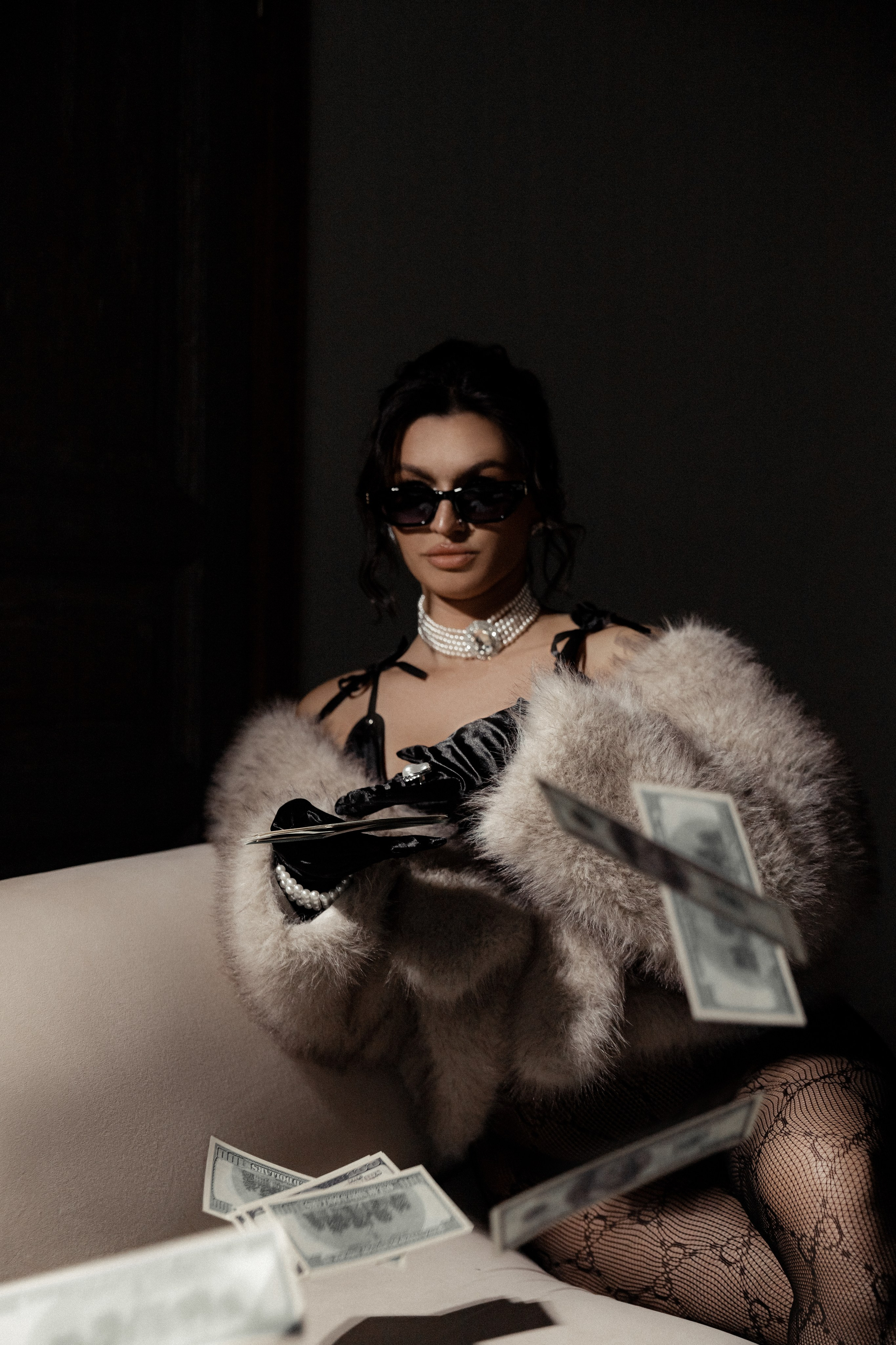 Фотосессия в стиле «Дорого пiZдец». Натали Маглер женский фотограф в Сочи | Адлер | Красная Поляна