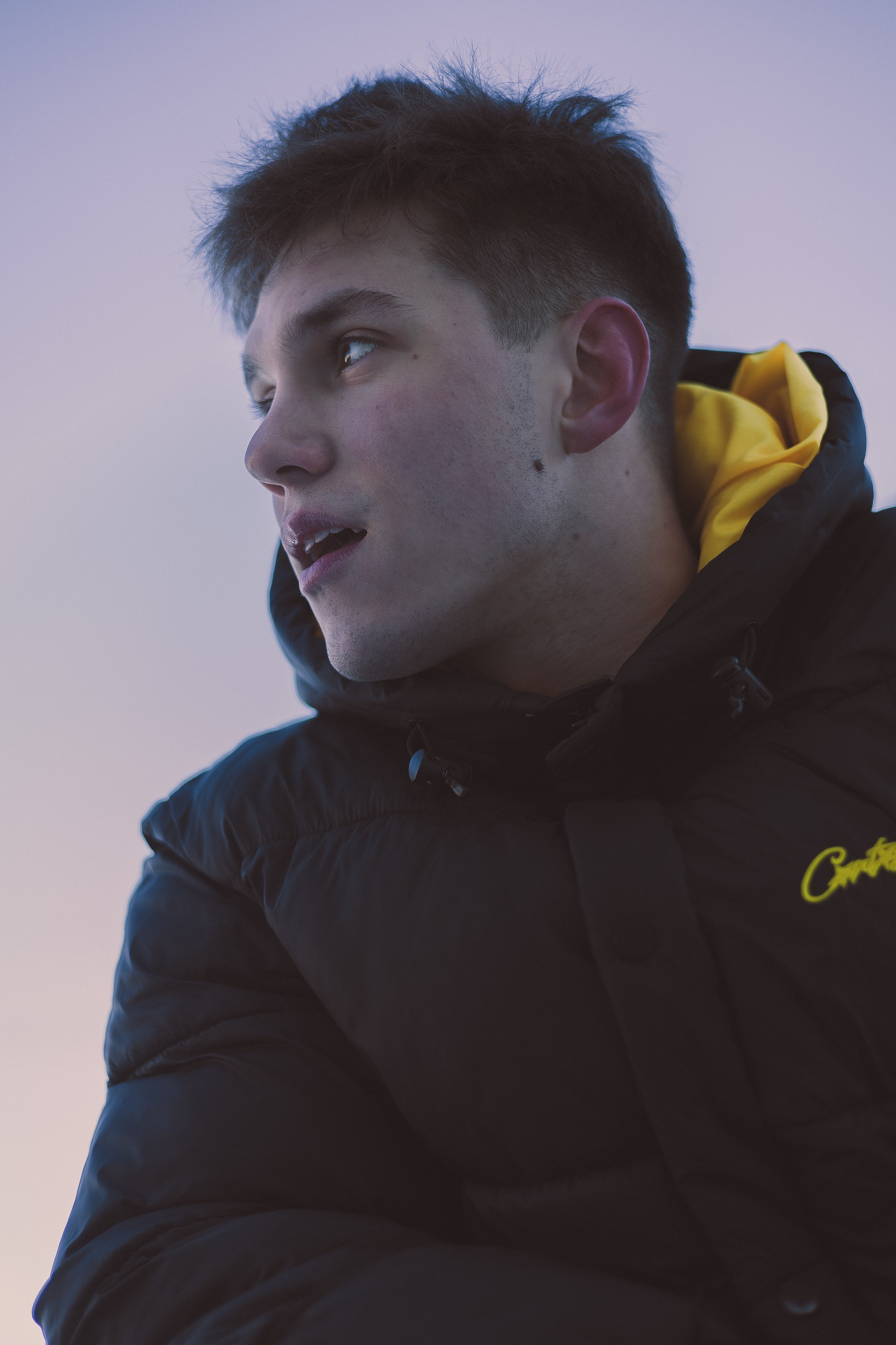 Михаил. Фотограф Julia Milton | Портреты, съемки для маркетплейсов, лавстори, съёмка беременности в Санкт-Петербурге. Обучение фотографии в Спб очно