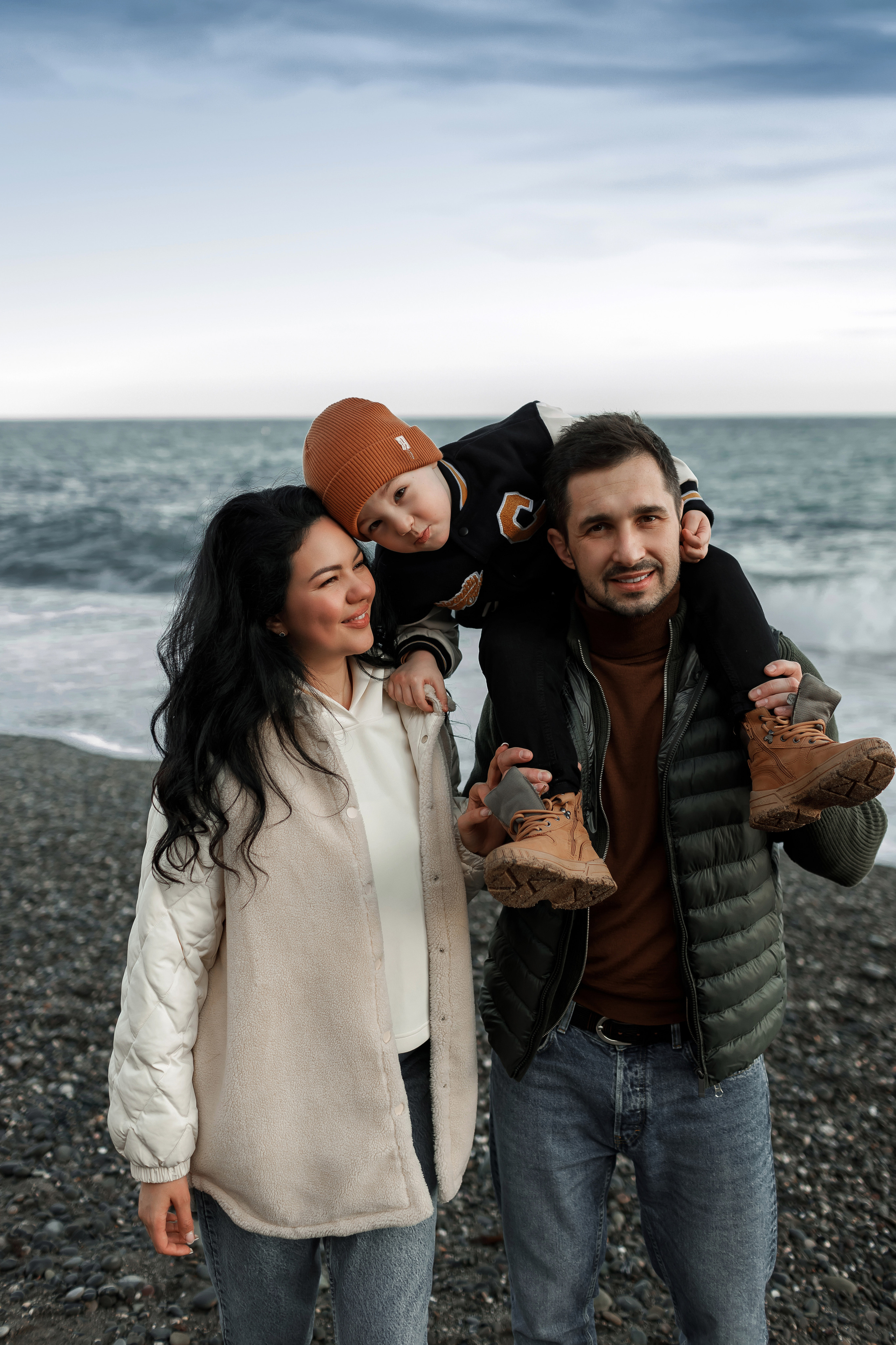 Семейная съёмка у моря. Свадебный и семейный фотограф в Крыму и Севастополе Дарья Королева