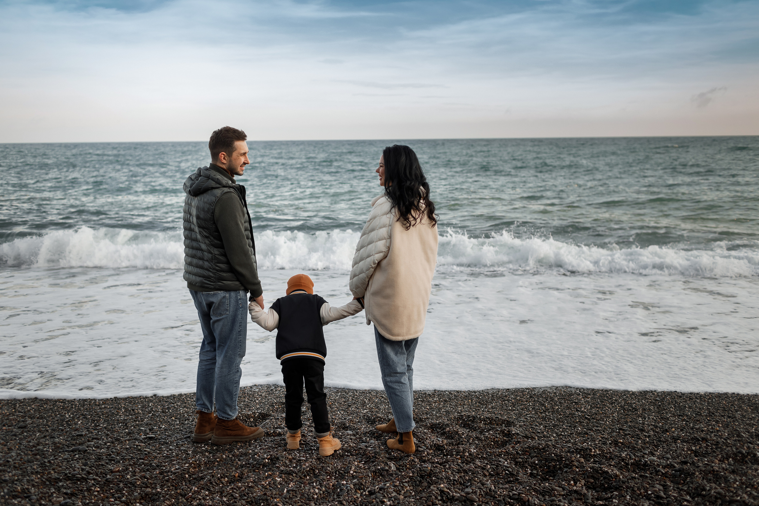 Семейная съёмка у моря. Свадебный и семейный фотограф в Крыму и Севастополе Дарья Королева