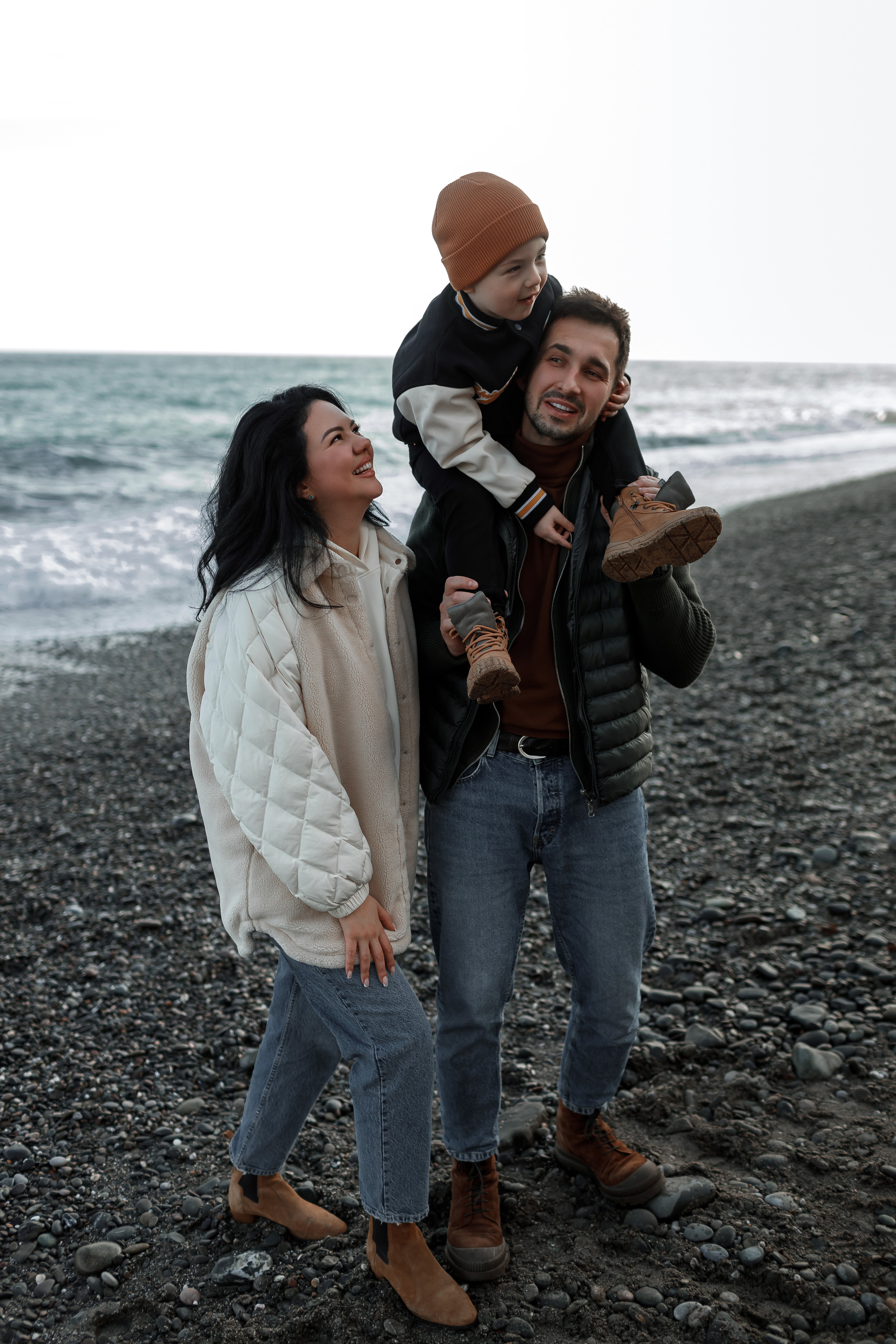Семейная съёмка у моря. Свадебный и семейный фотограф в Крыму и Севастополе Дарья Королева
