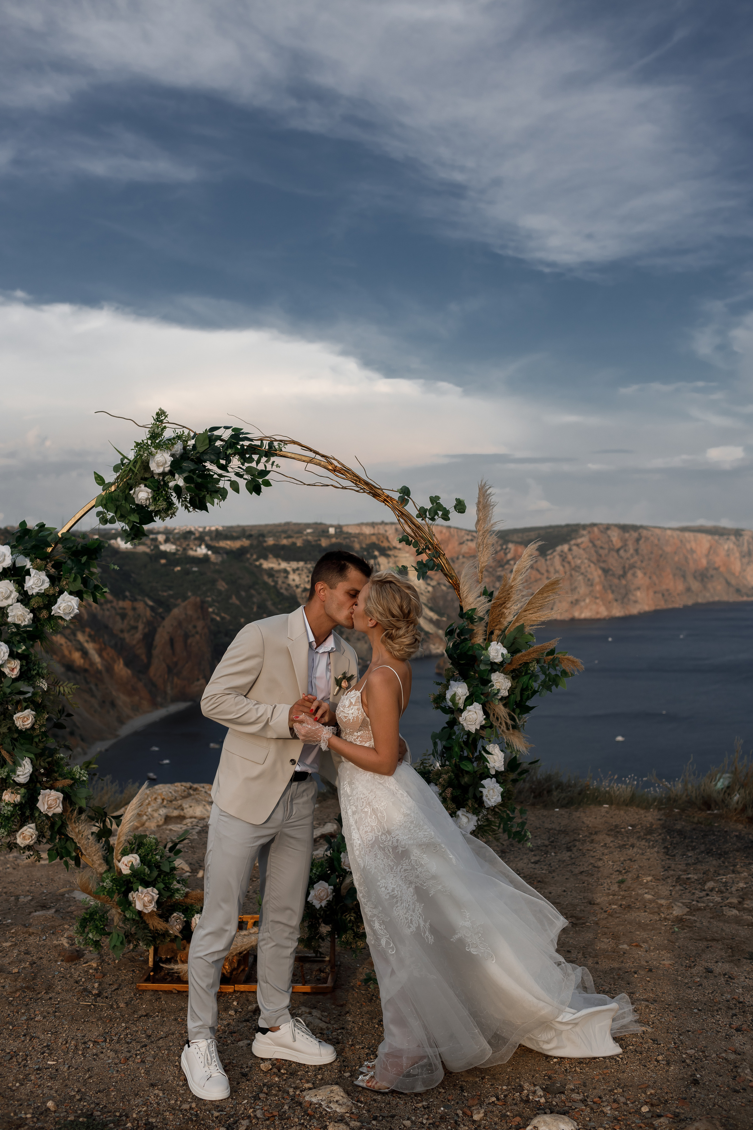 Свадьба для двоих полный день. Свадебный и семейный фотограф в Крыму и Севастополе Дарья Королева