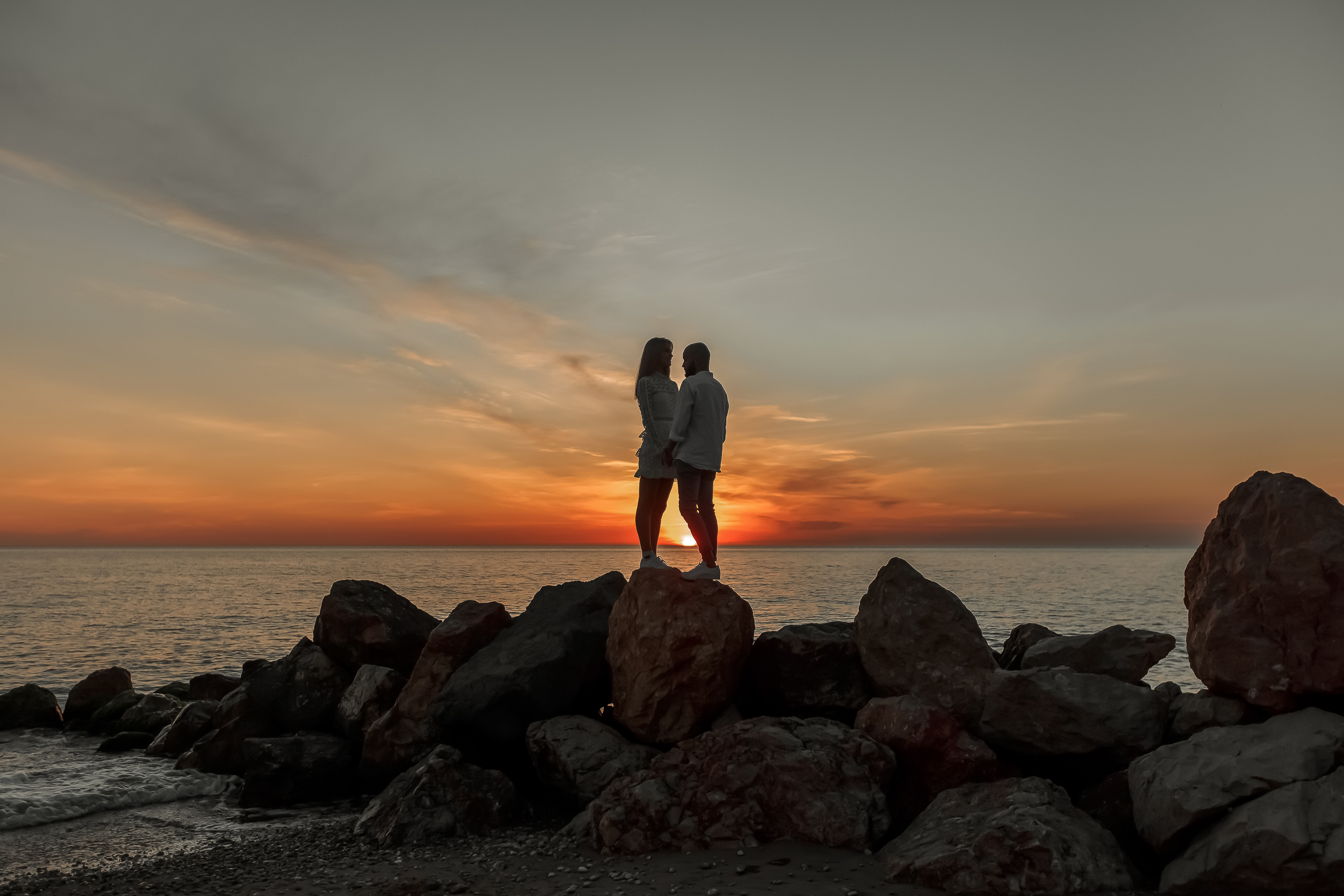 Влад и Валя прогулка у моря. Свадебный и семейный фотограф в Крыму и Севастополе Дарья Королева