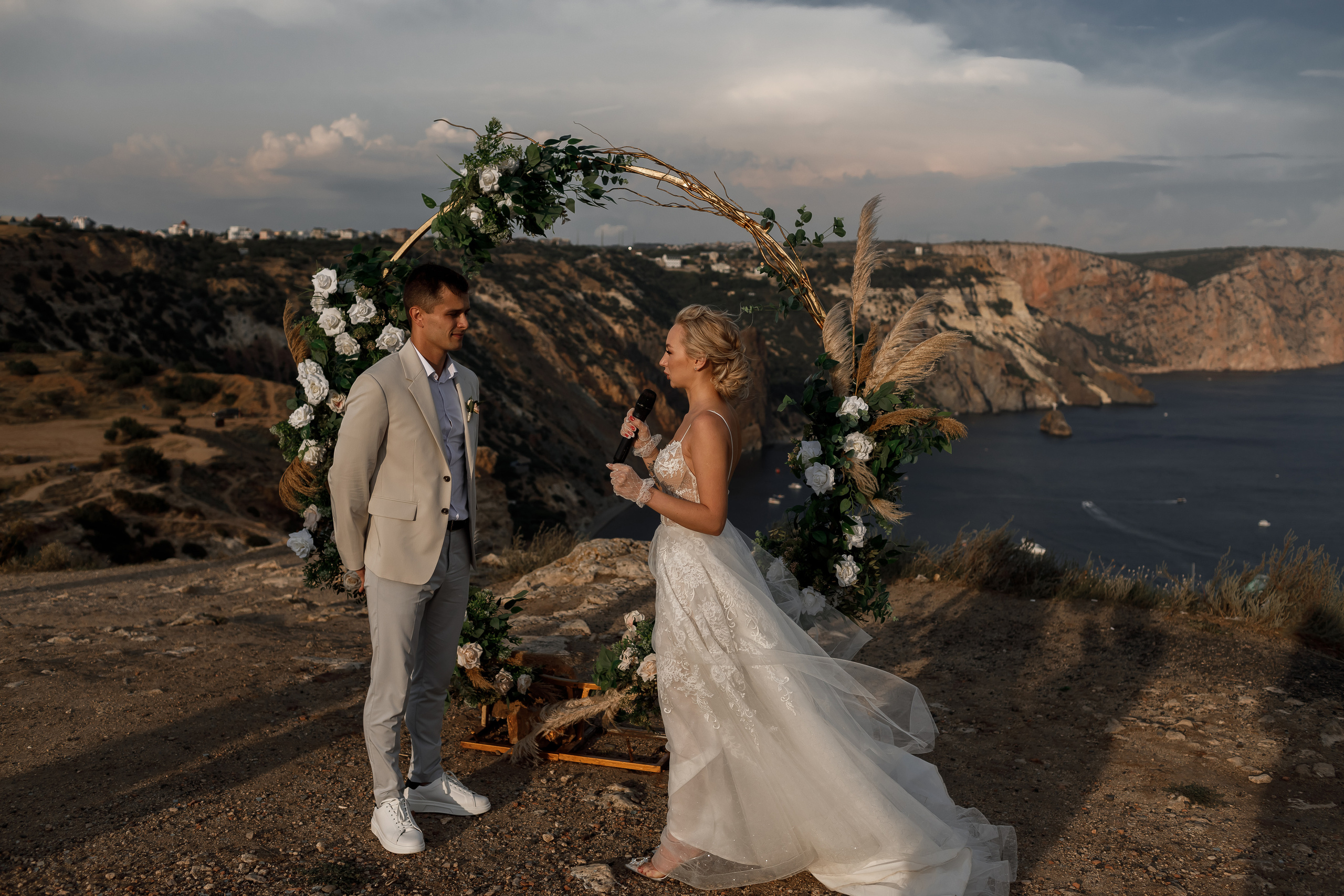 Свадьба для двоих полный день. Свадебный и семейный фотограф в Крыму и Севастополе Дарья Королева