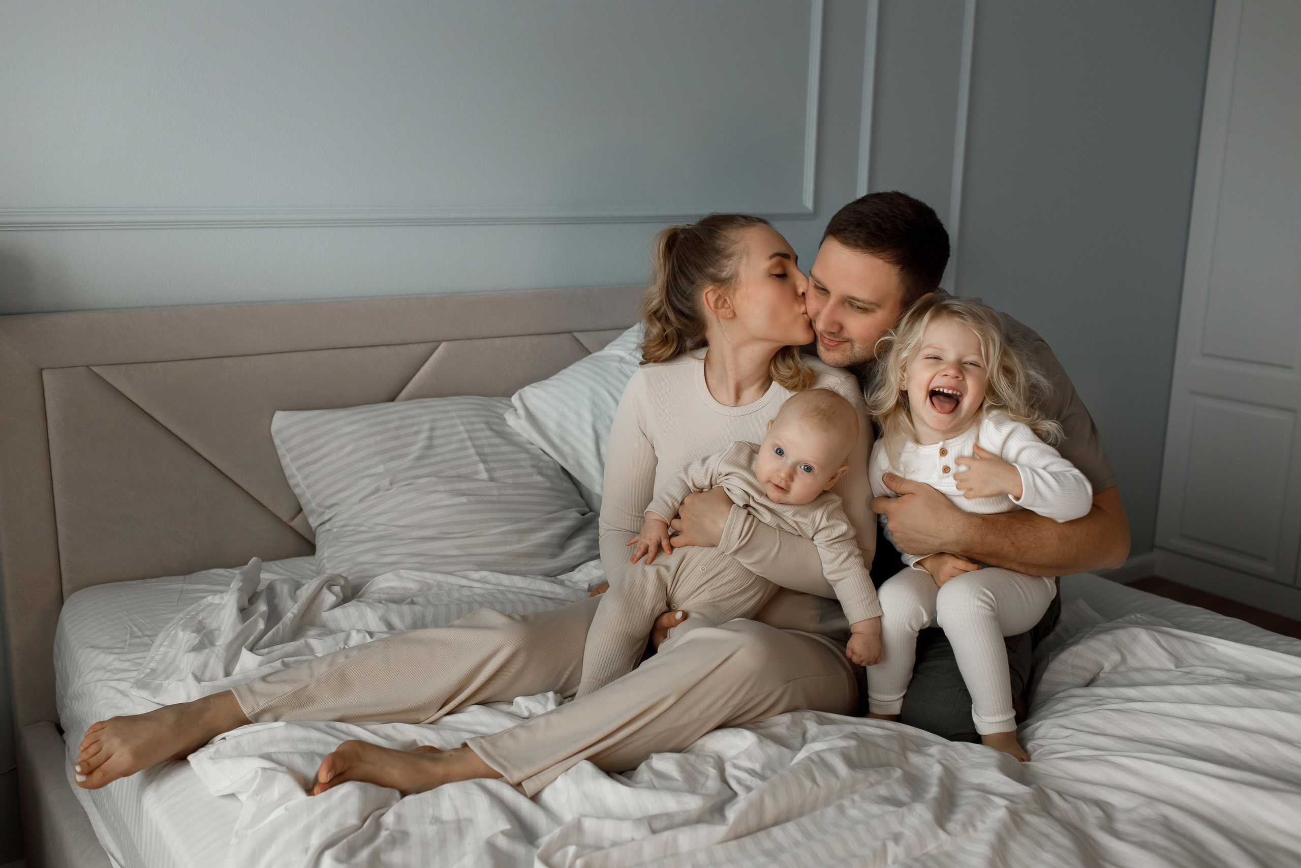 Ева, Маша и родители. Свадебный и семейный фотограф в Крыму и Севастополе Дарья Королева