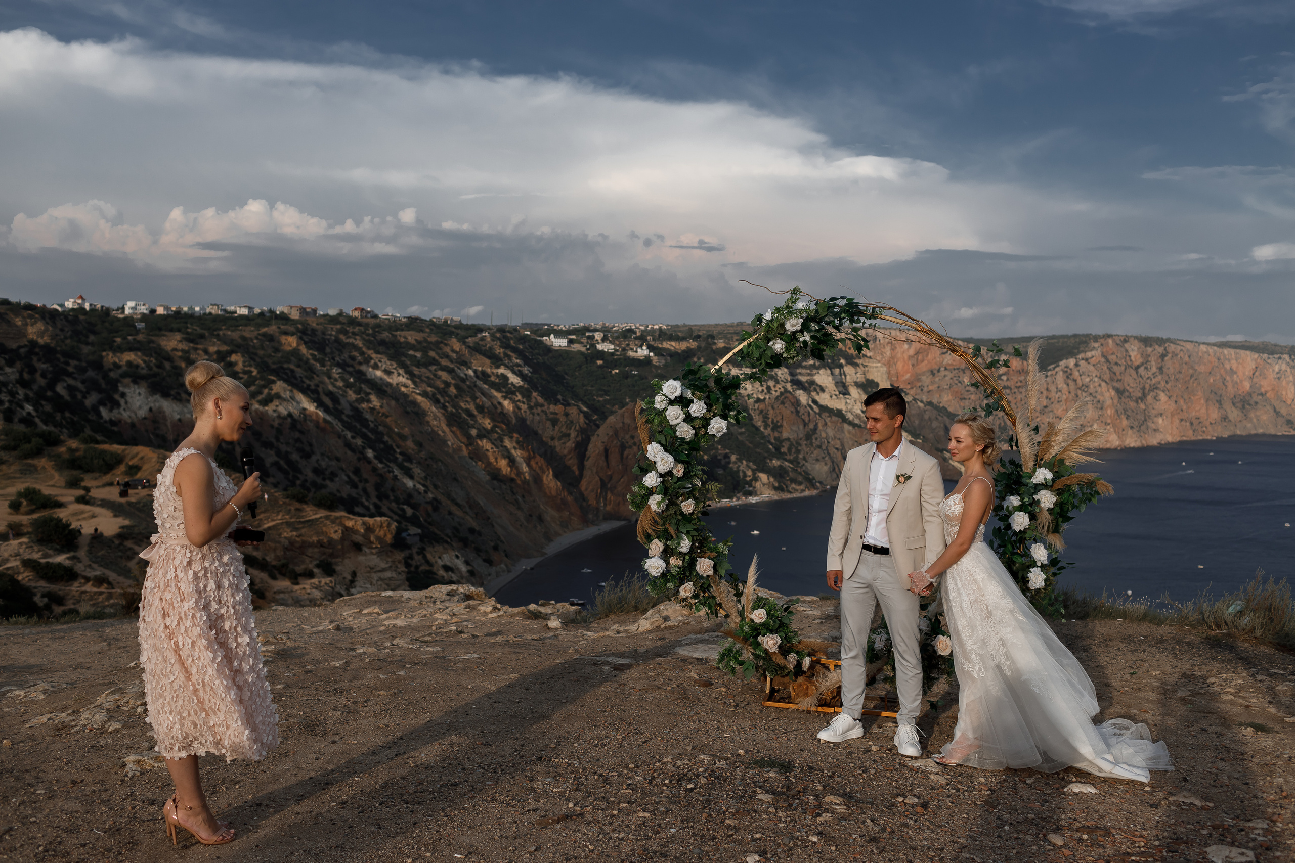 Свадьба для двоих полный день. Свадебный и семейный фотограф в Крыму и Севастополе Дарья Королева