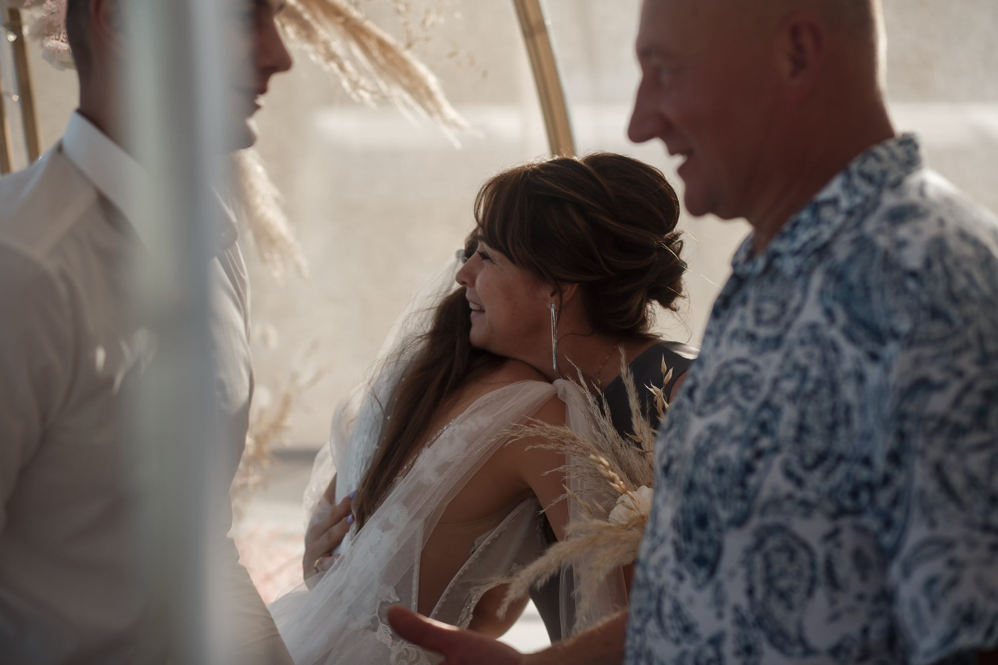 Свадебная прогулка в лесу. Свадебный и семейный фотограф в Крыму и Севастополе Дарья Королева