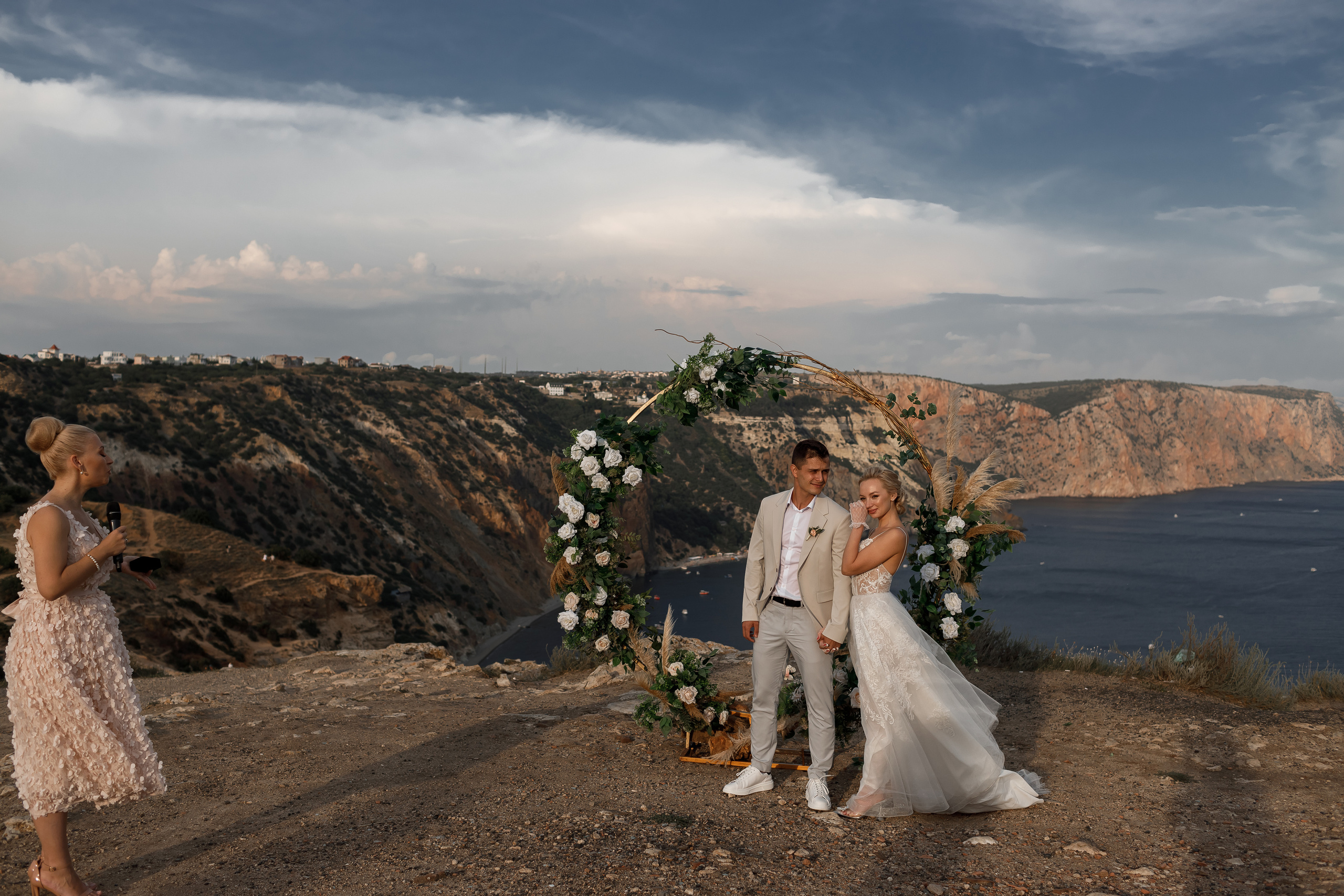 Свадьба для двоих полный день. Свадебный и семейный фотограф в Крыму и Севастополе Дарья Королева