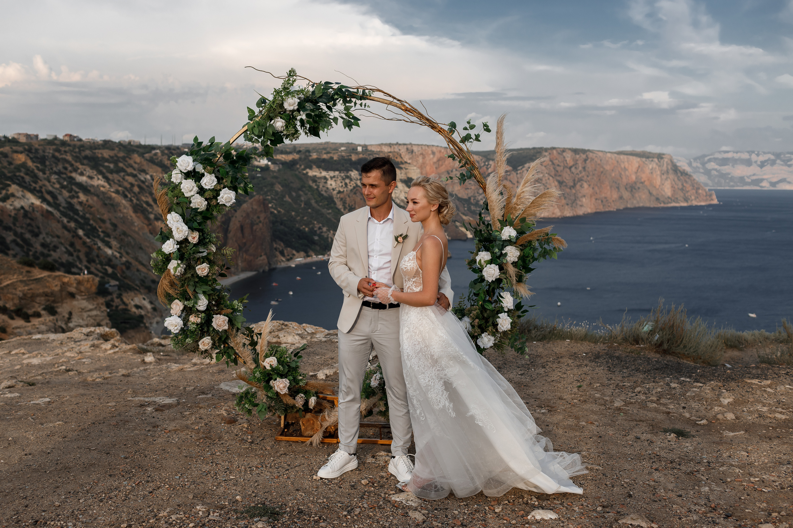 Свадьба для двоих полный день. Свадебный и семейный фотограф в Крыму и Севастополе Дарья Королева