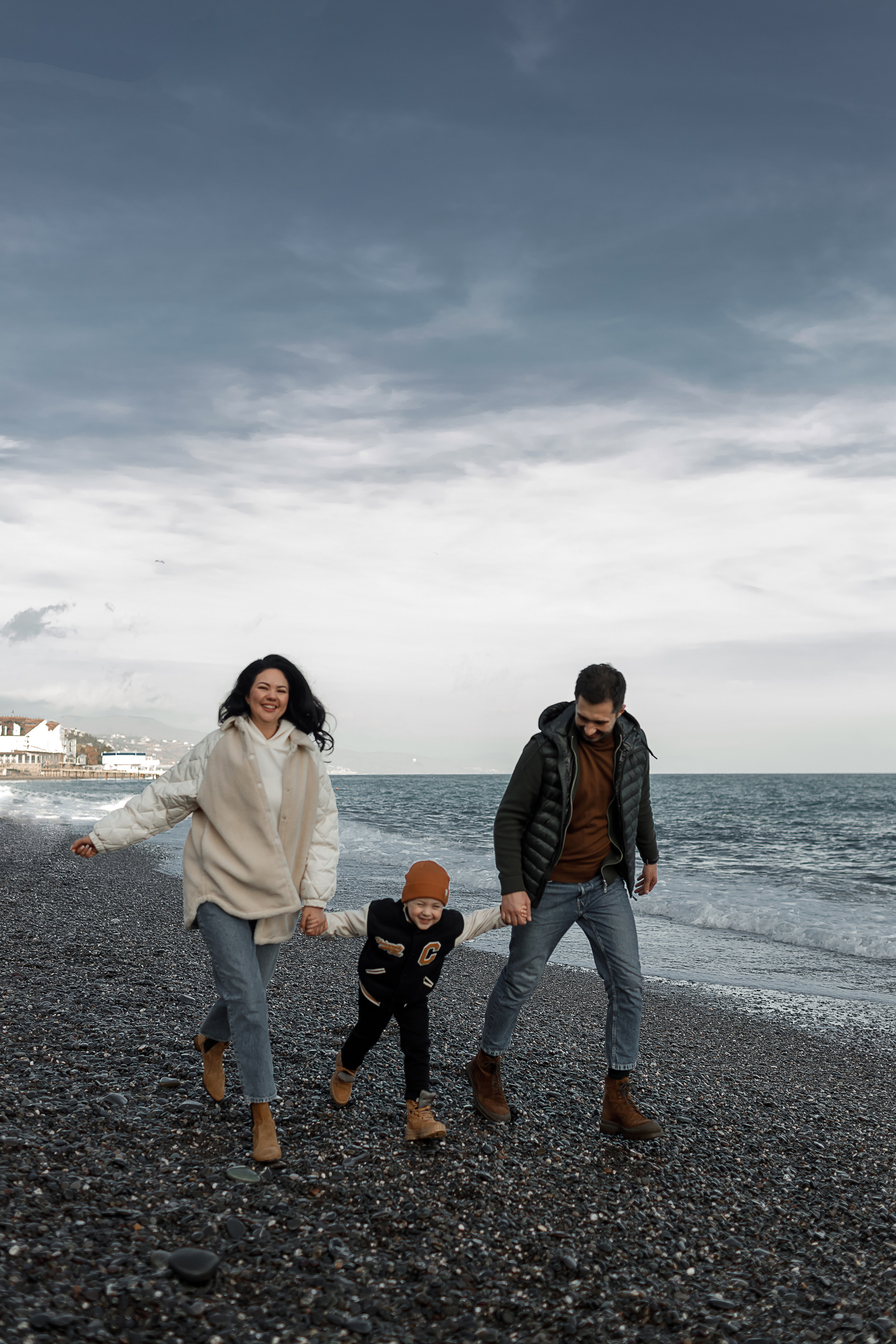 Семейная съёмка у моря. Свадебный и семейный фотограф в Крыму и Севастополе Дарья Королева