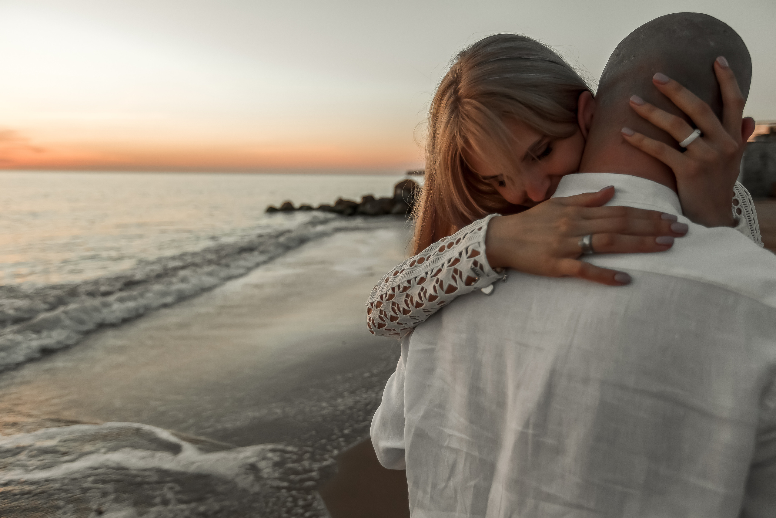 Влад и Валя прогулка у моря. Свадебный и семейный фотограф в Крыму и Севастополе Дарья Королева