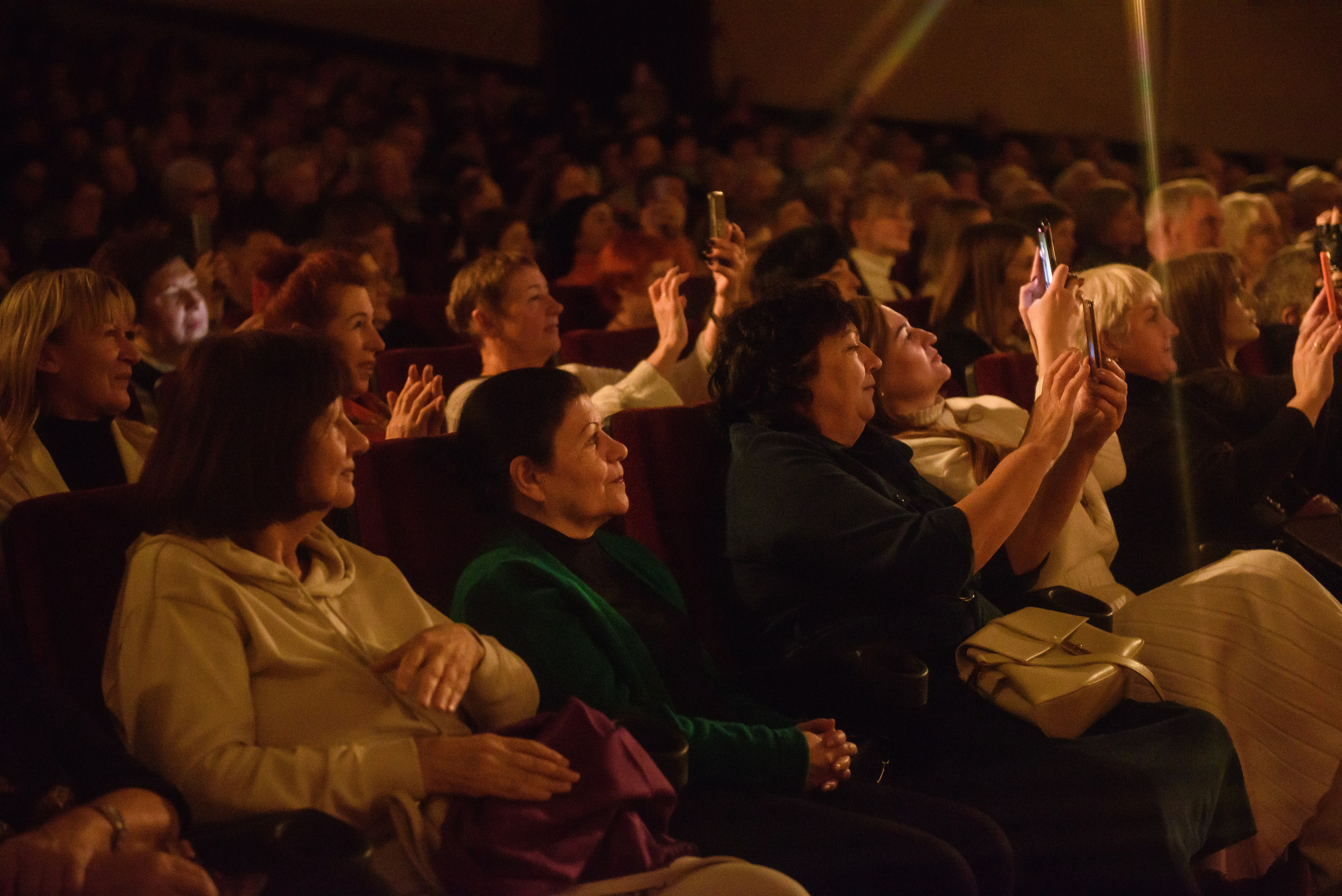 Памяти Анны Герман и Муслима Магомаева — «Имена на все времена», ЦДЛ. Бренд-фотограф для экспертов и блогеров в Москве Влада Горбовская
