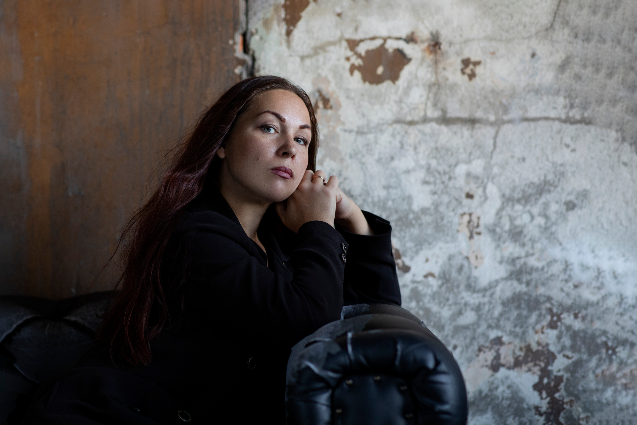 Чёрное пальто. Фотограф в Санкт-Петербурге