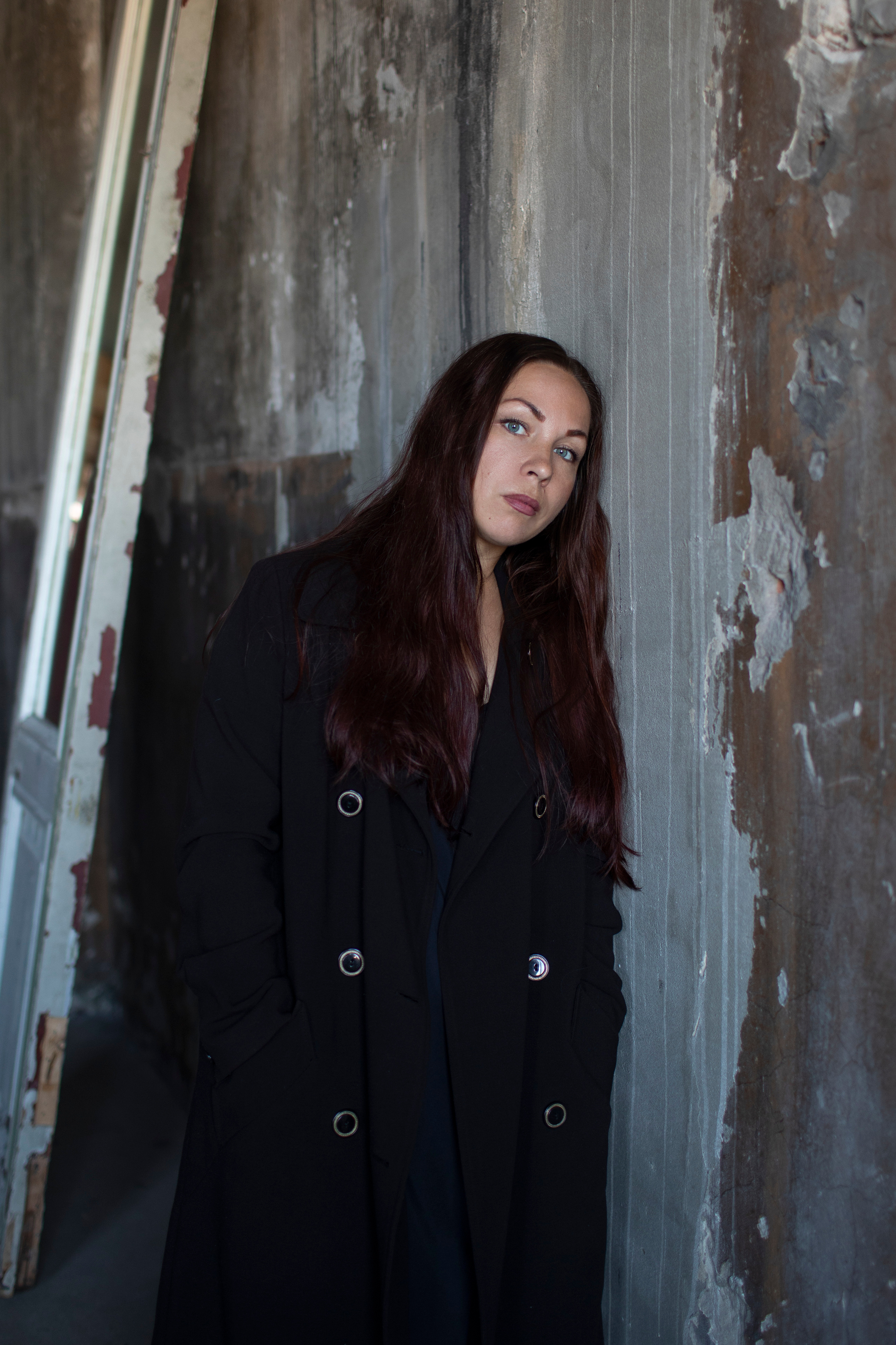 Чёрное пальто. Фотограф в Санкт-Петербурге