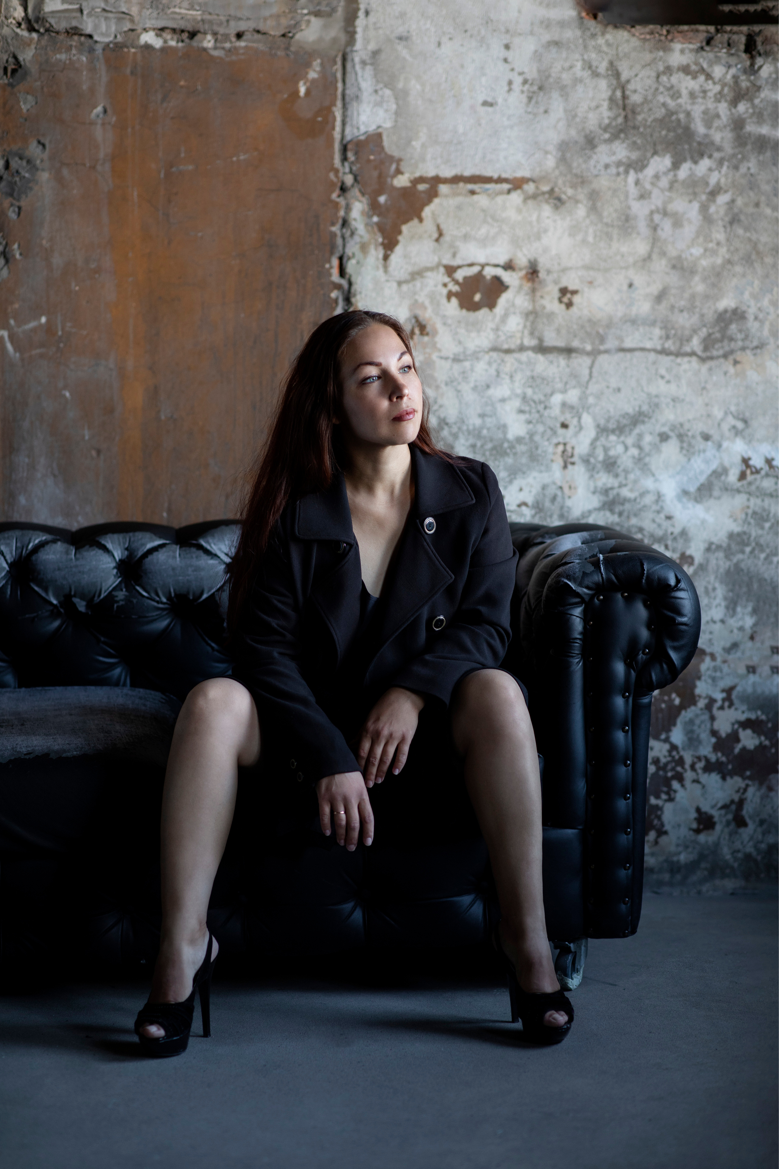 Чёрное пальто. Фотограф в Санкт-Петербурге