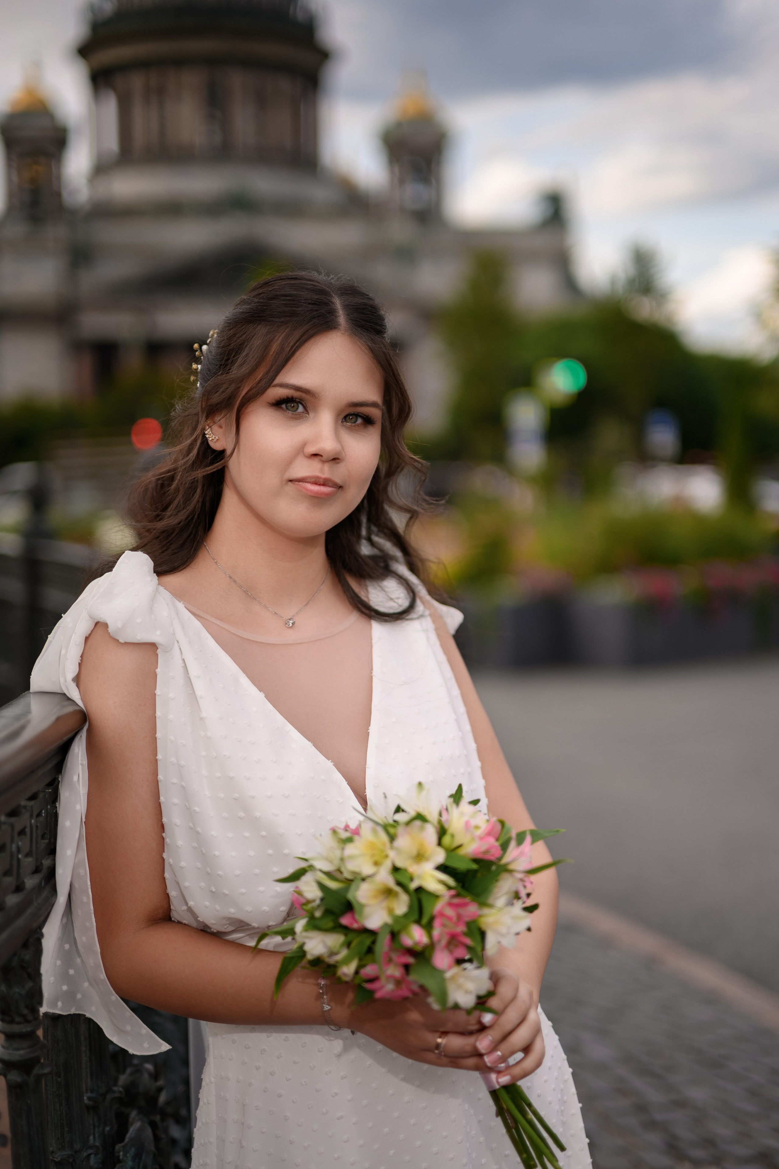 Места в Санкт-Петербурге для индивидуальных и семейных фотосессий. Уличная портретная фотосъёмка в плохую погоду в СПб