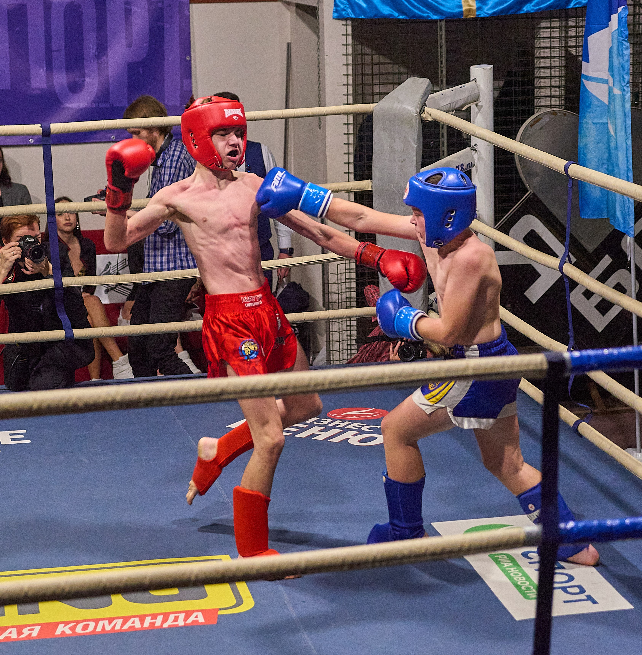 «Ультиматум удара» — бокс. Профессиональный спортивный фотограф в Санкт-Петербурге