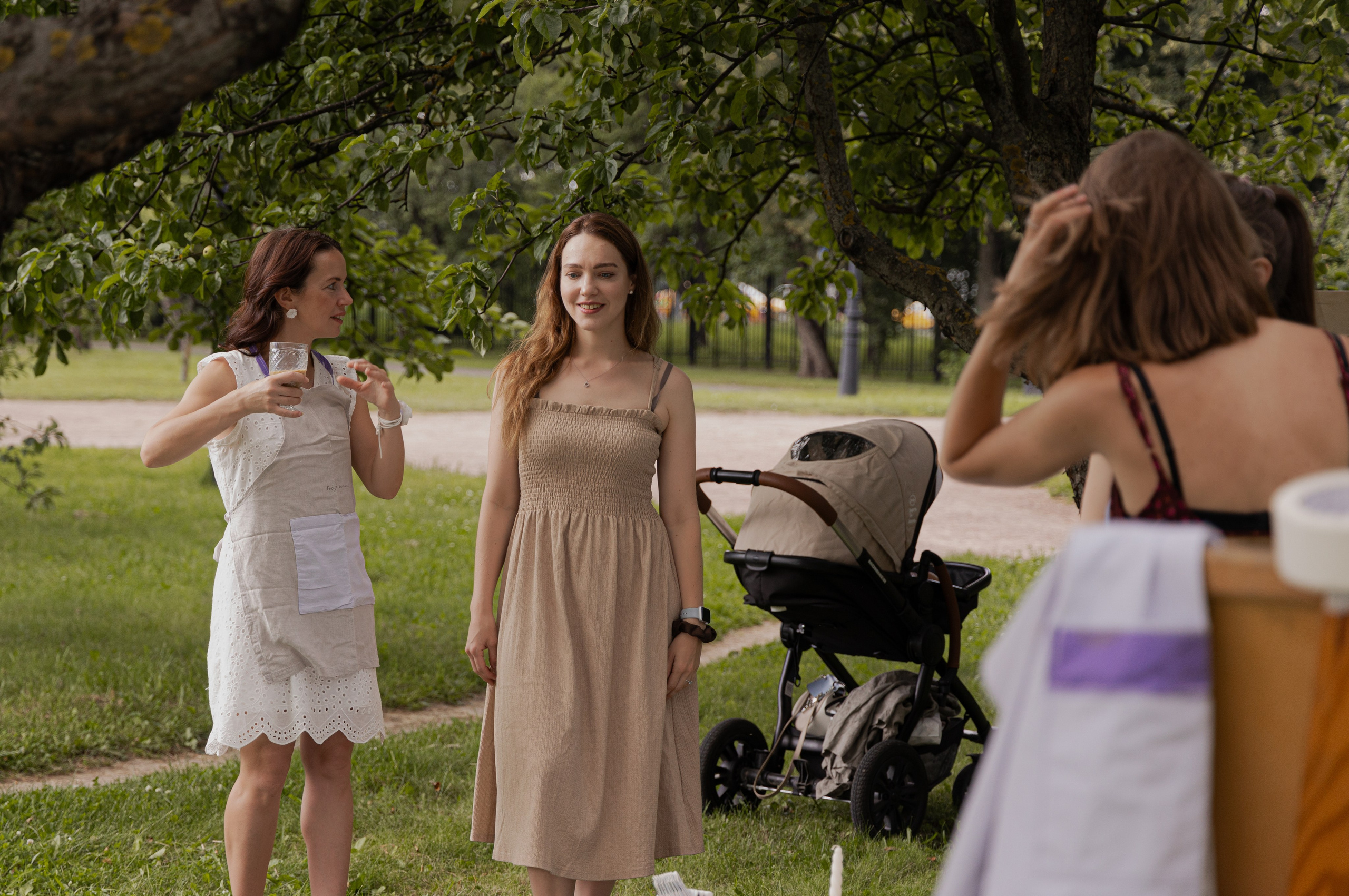 МК Пион (пикник в парке). Анастасия Ракчеева Художник