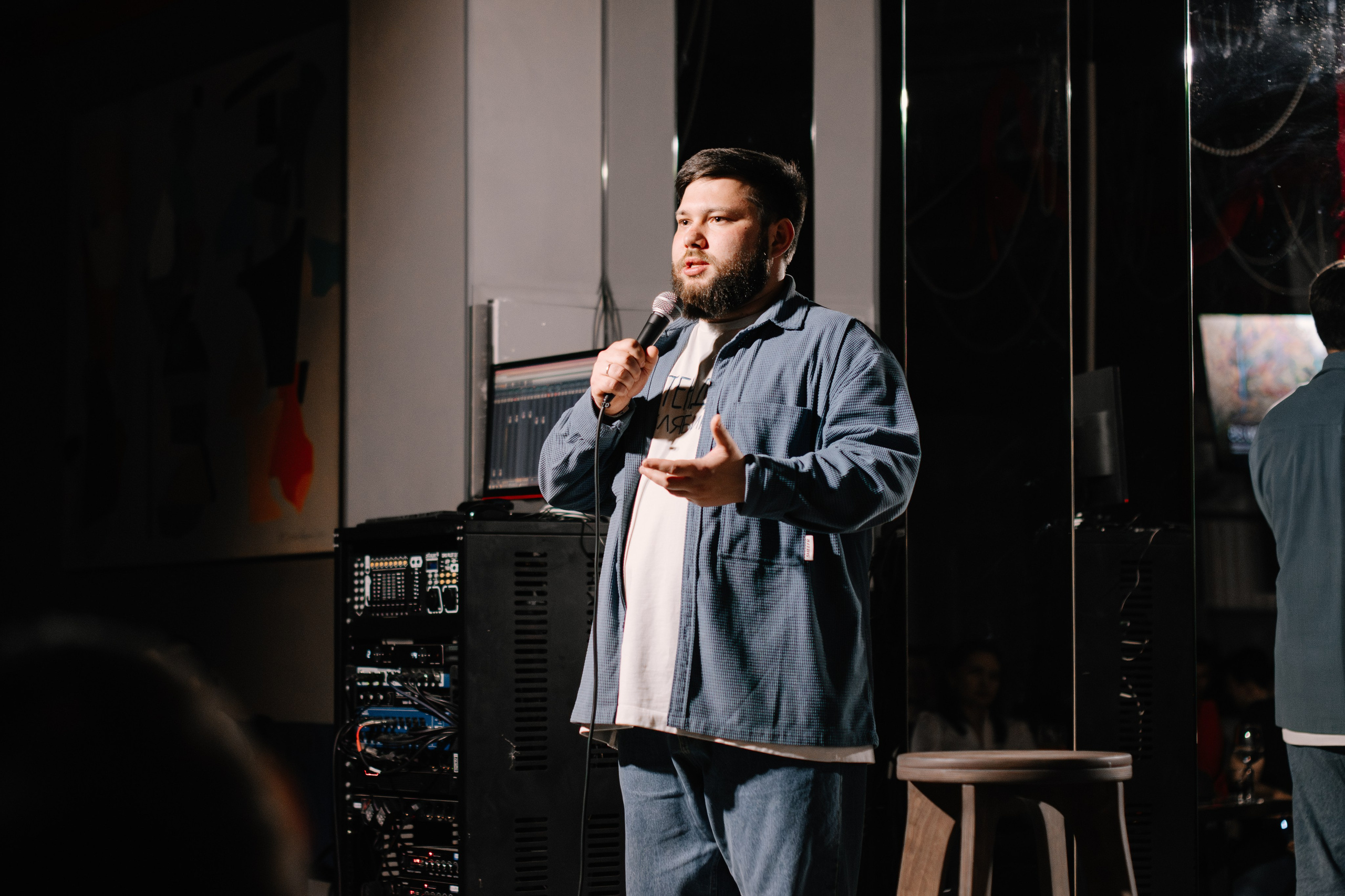 StandUp с Наташей Красновой. 1 апреля в Sketch. Фотограф в Челябинске Любовь Денисенко