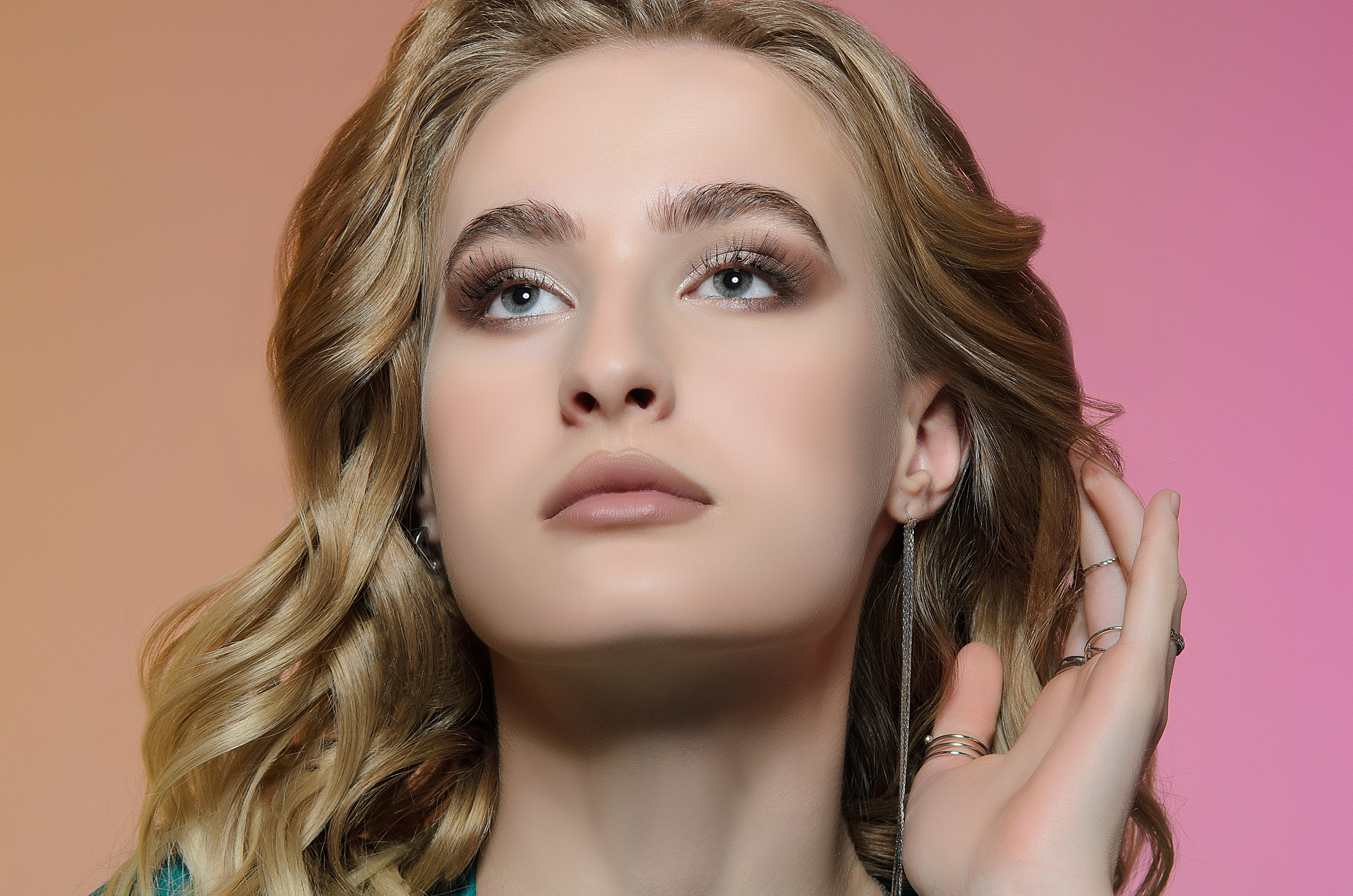 Индивидуальная студийная фотосессия. Организация и проведение фотосъемок в Санкт-Петербурге. Фотограф Смирягин Илья