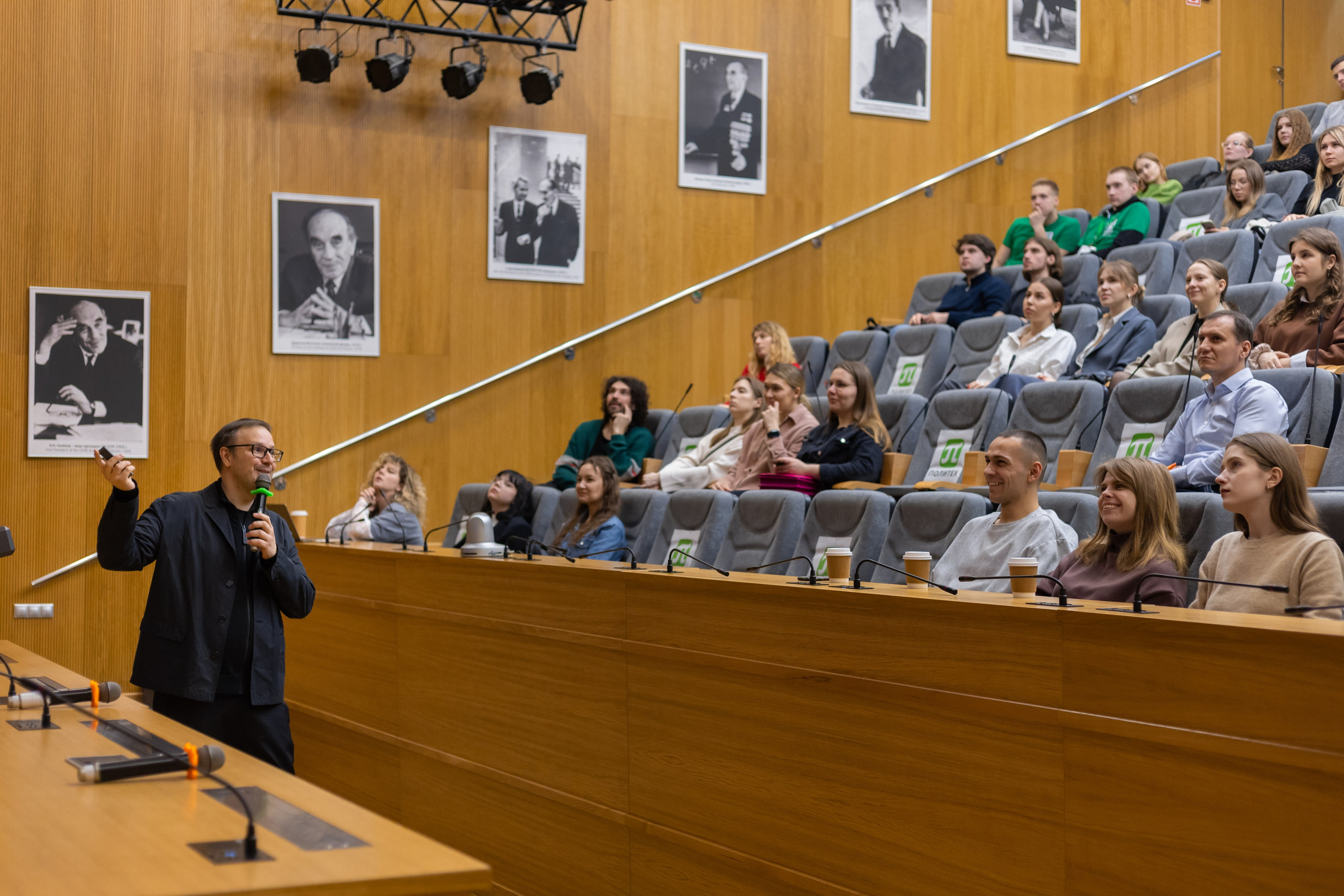 «АРЕХ. РетроПерспектива». Лекция Сергея Сенкевича в Политехе. Евгений Матвеев — фотограф в Санкт-Петербурге
