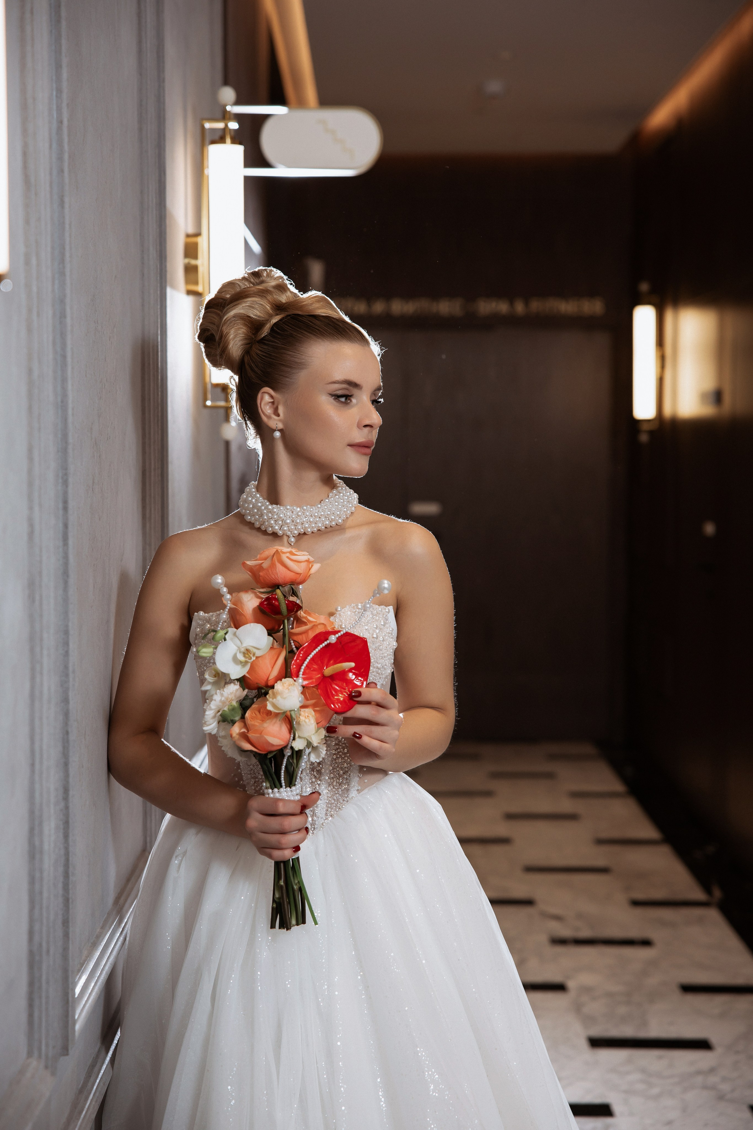 Локация отель Акрон платья салон Свадебный Мир модель Арина. Свадебный и семейный фотограф Татьяна Ласкина в Великом Новгороде