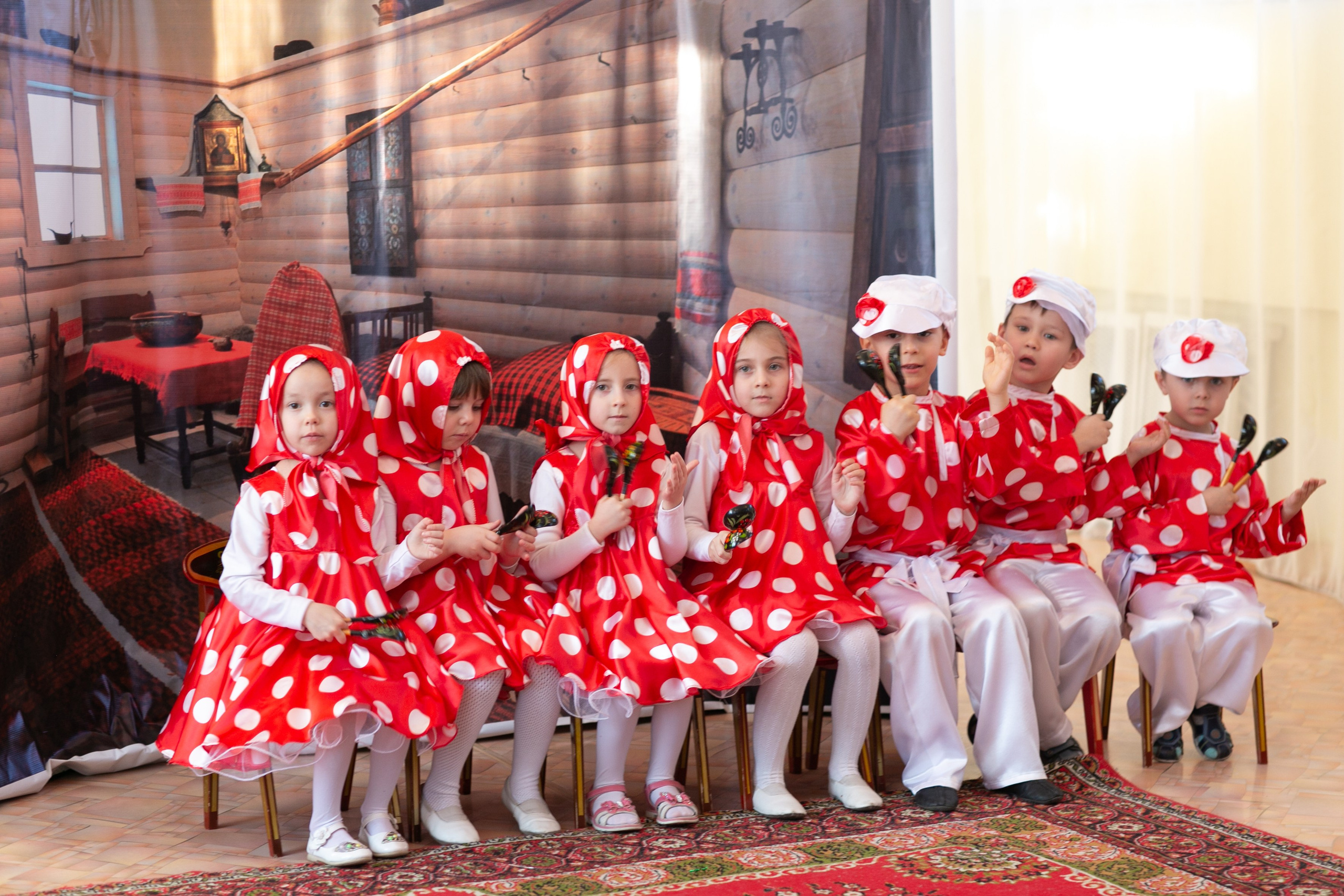 Сад. Школьный фотограф г. Чита