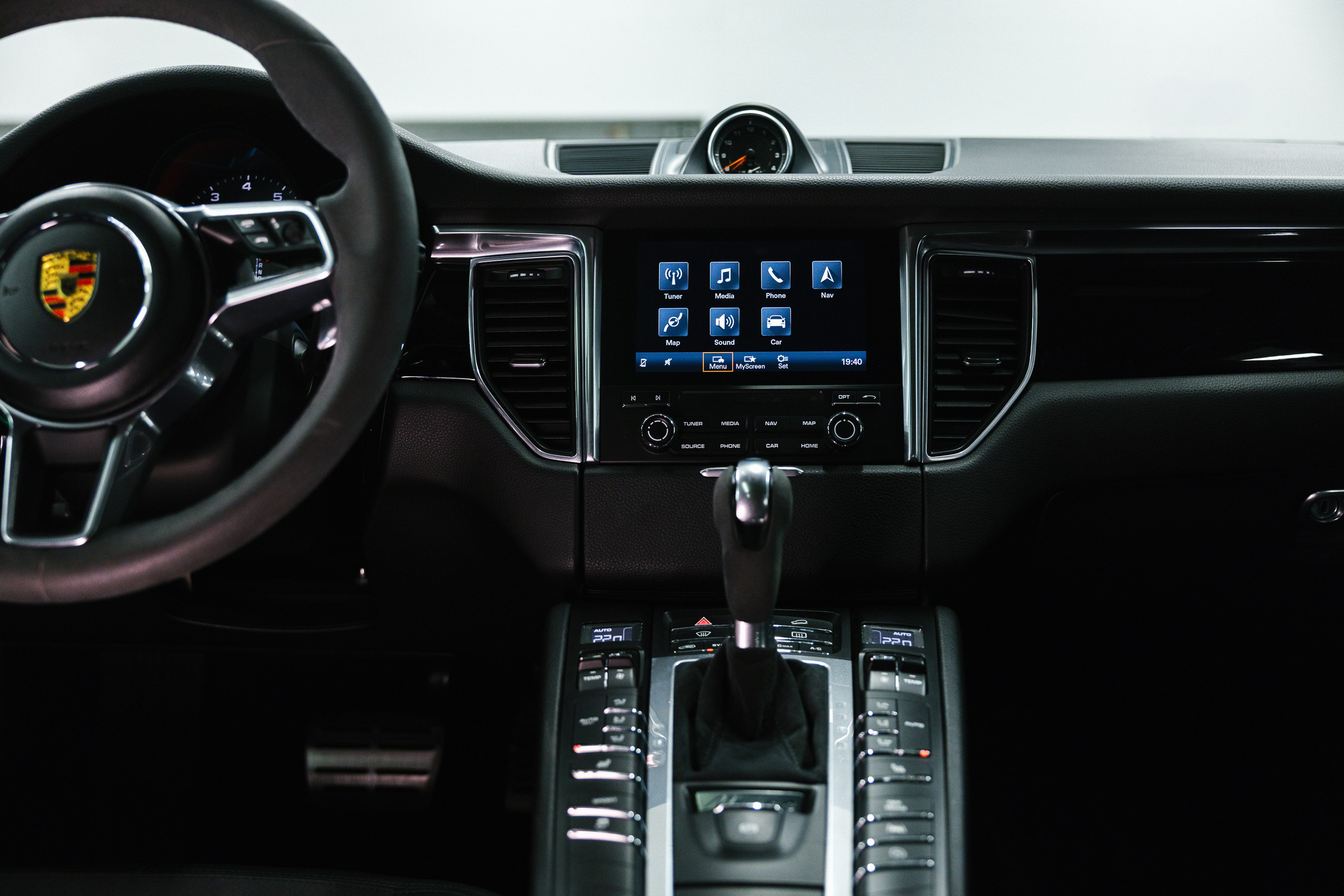 Porsche Macan S 3.0 AMT, 2018. Автосалон «Х-Авто»