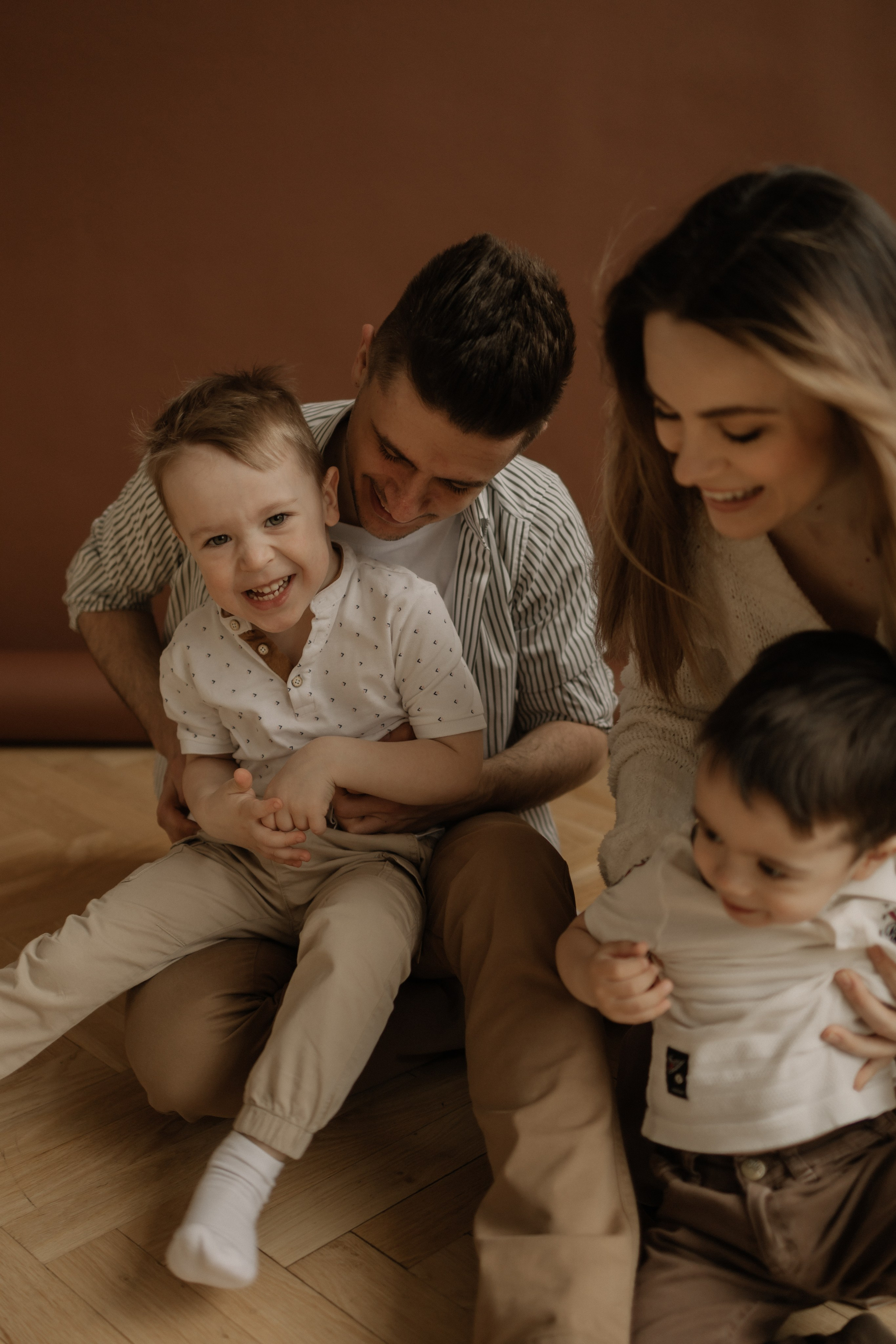 Инна, Иван и малыши Егор и Саша. Семейный, домашний, ньюборн фотограф Москва Цветкова Елизавета