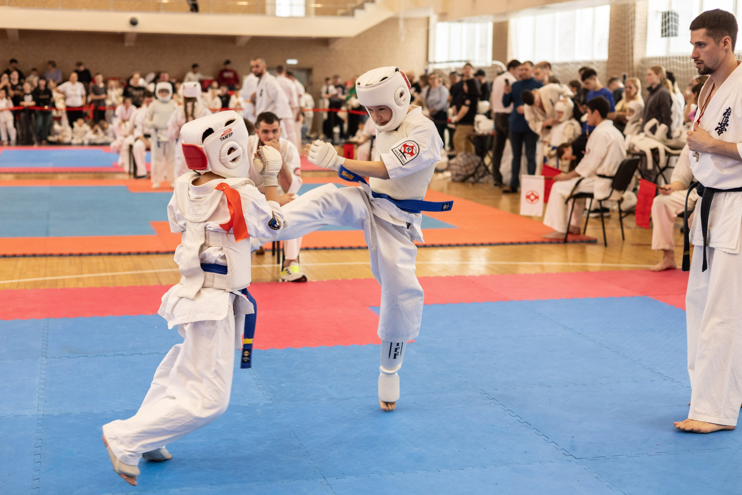 СПОРТ и ЦИРК. Портретный, свадебный, репортажный фотограф во Владивостоке Юлиана Джули Фокс