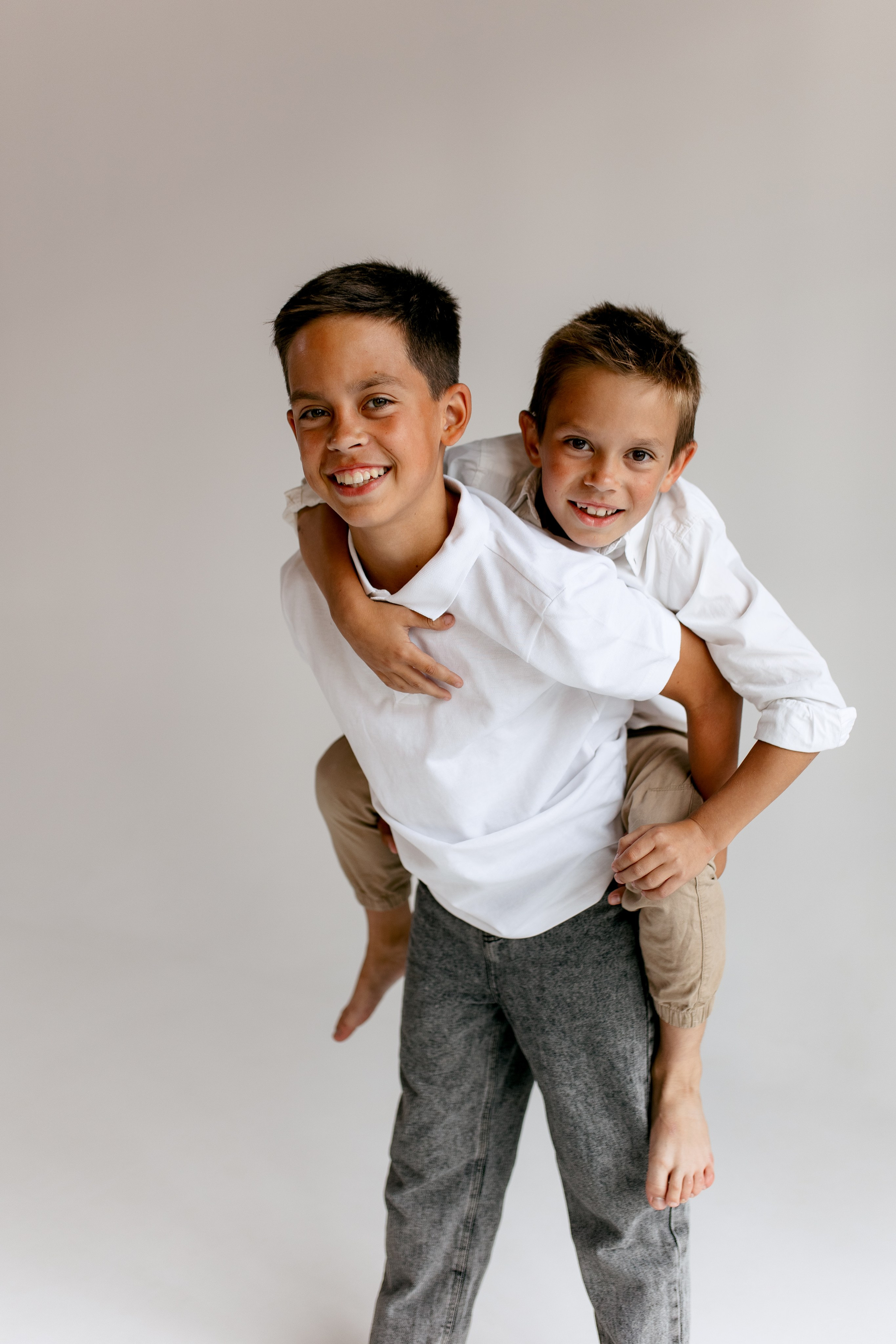 На белом фоне. Свадебный и семейный фотограф в Туле и области Маша Костина