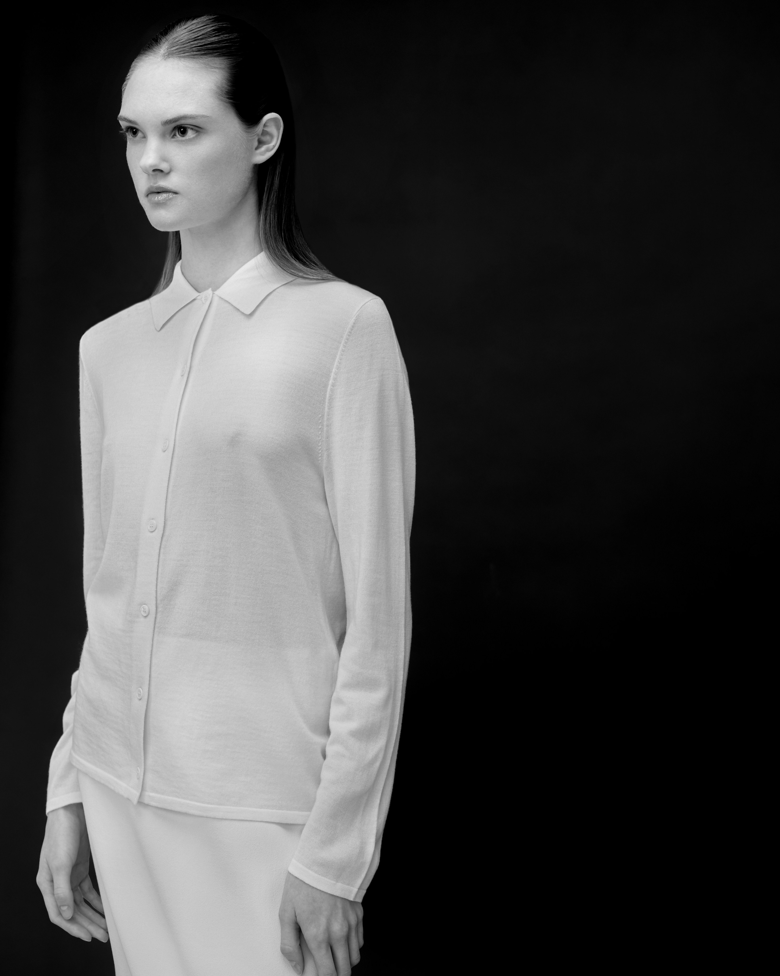 MONOCHROME PLUMAGE & SILHOUETTE DESIGN. Таис Суворова — Арт-директор, Fashion & Still Life фотограф. Кампейны и High-End ретушь. Москва