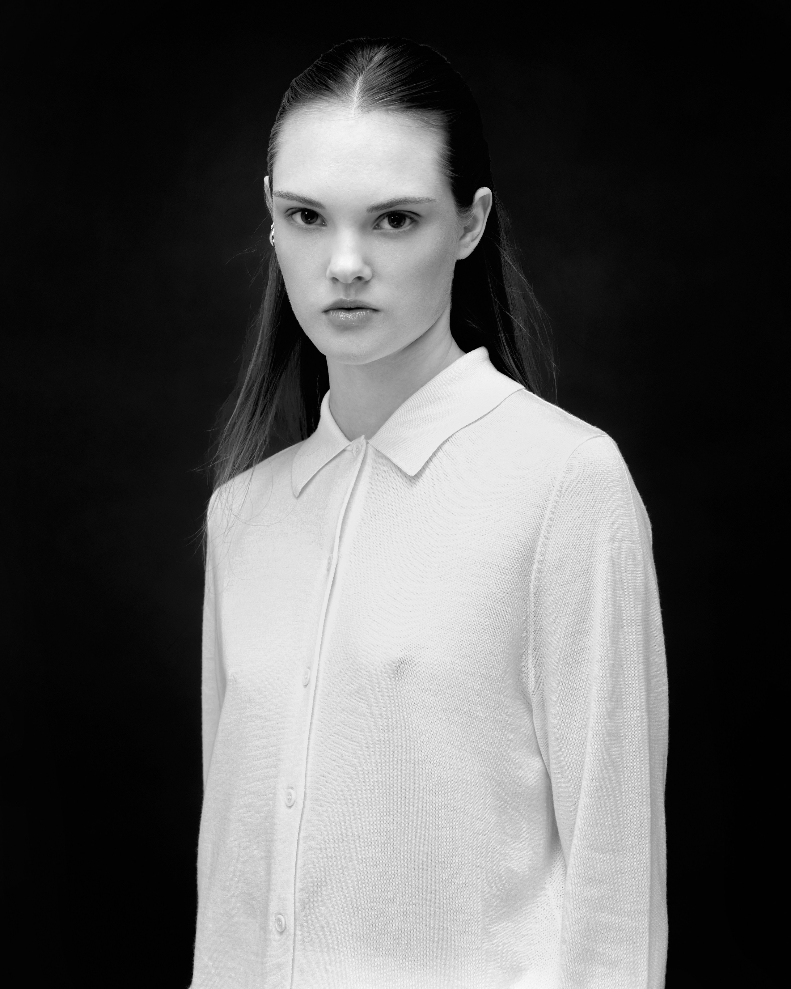 MONOCHROME PLUMAGE & SILHOUETTE DESIGN. Таис Суворова — Арт-директор, Fashion & Still Life фотограф. Кампейны и High-End ретушь. Москва