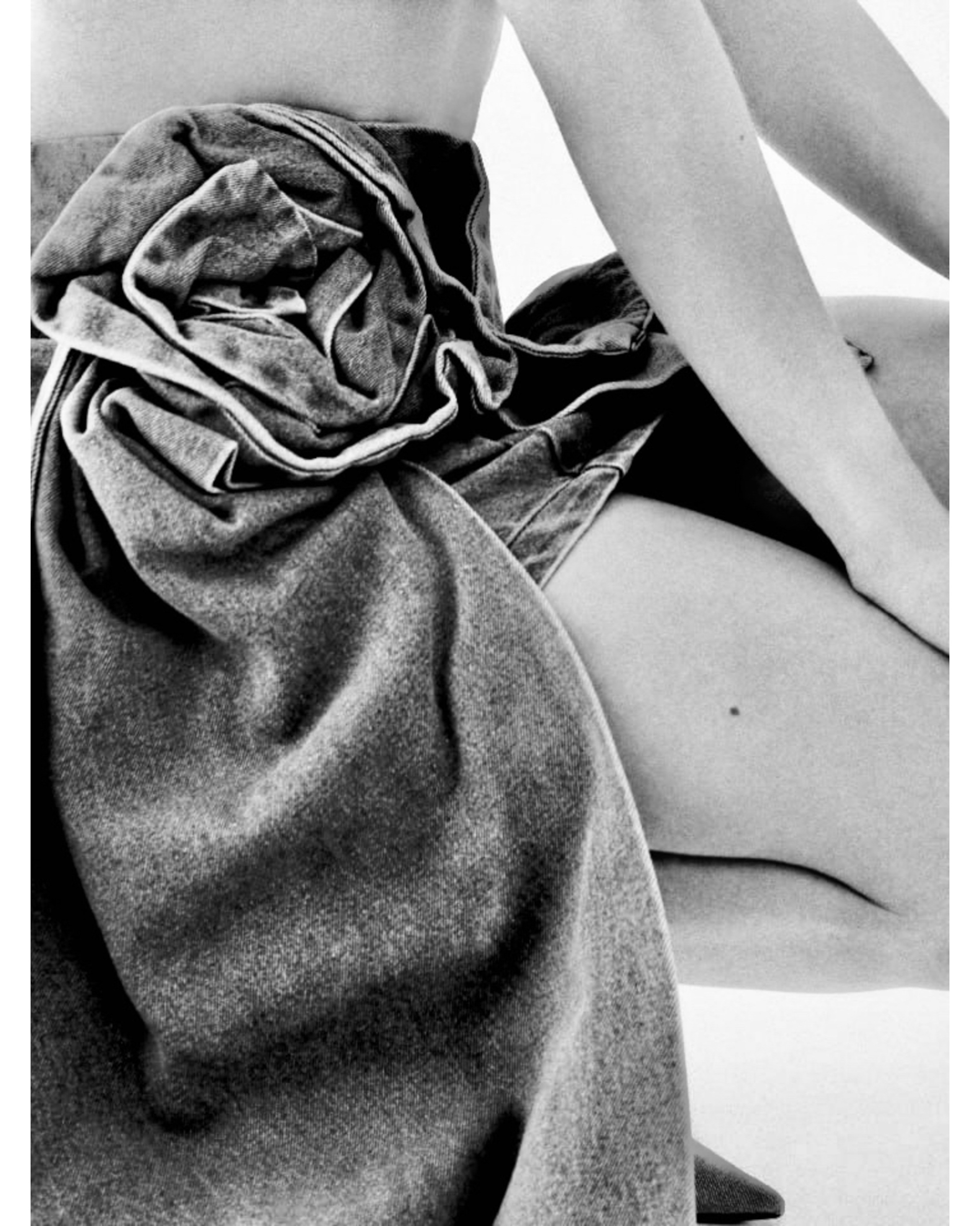 MIXED-BRAND FASHION EDITORIAL. Таис Суворова — Арт-директор, Fashion & Still Life фотограф. Кампейны и High-End ретушь. Москва
