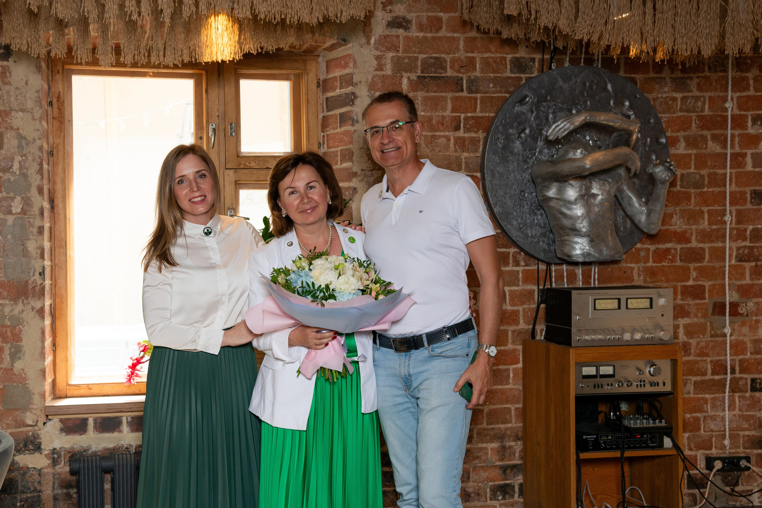 Корпоративные, Юбилейные, выпускные (школа, садик)фотосессии. Фотография — это миг, который фиксирует вечность