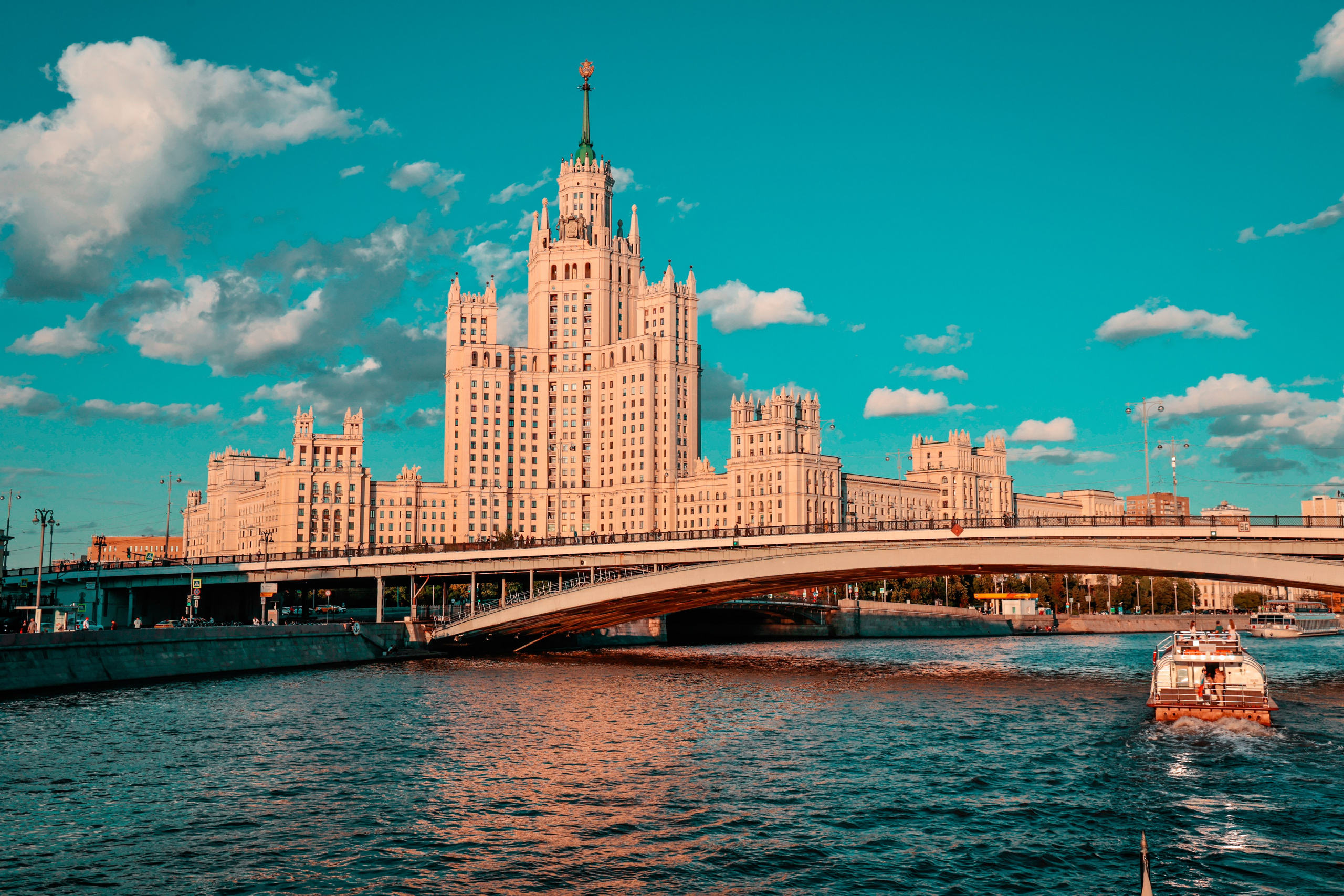 Теплоход. Фотограф и видеограф — Москва