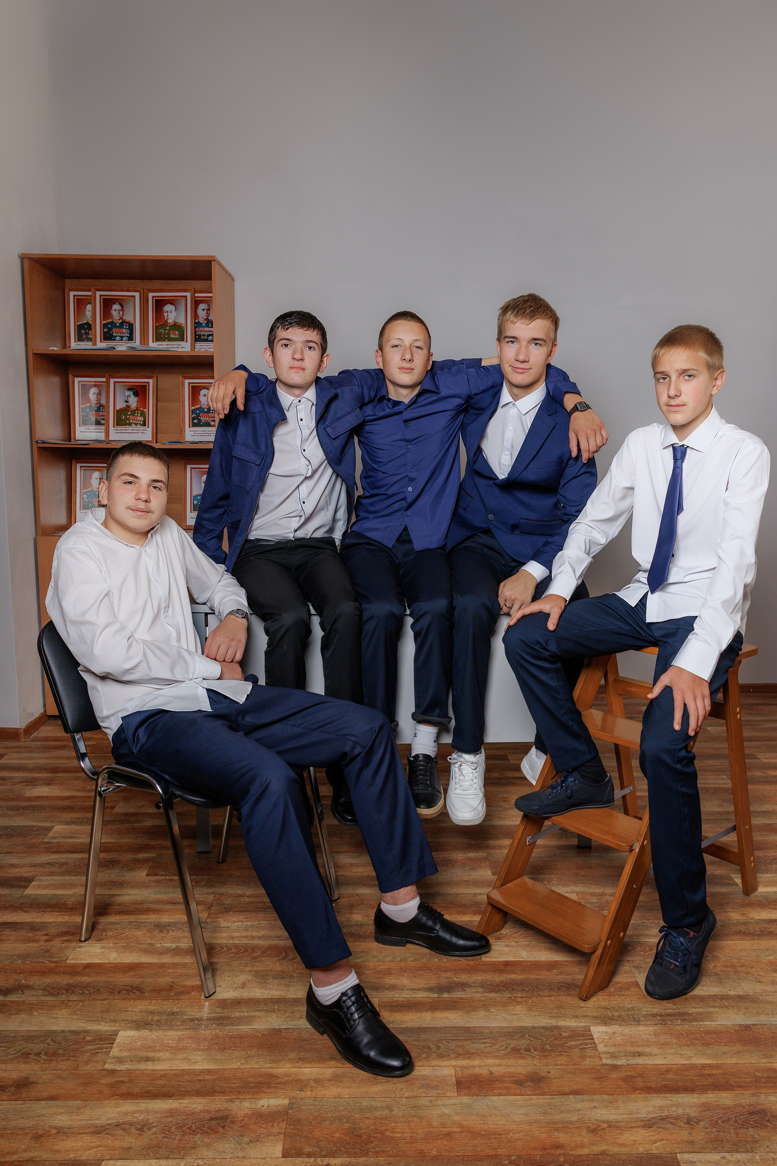 Школьные групповые фото старшие классы. Классные выпускные альбомы в Орле и Орловской области. Фотограф на выпускной