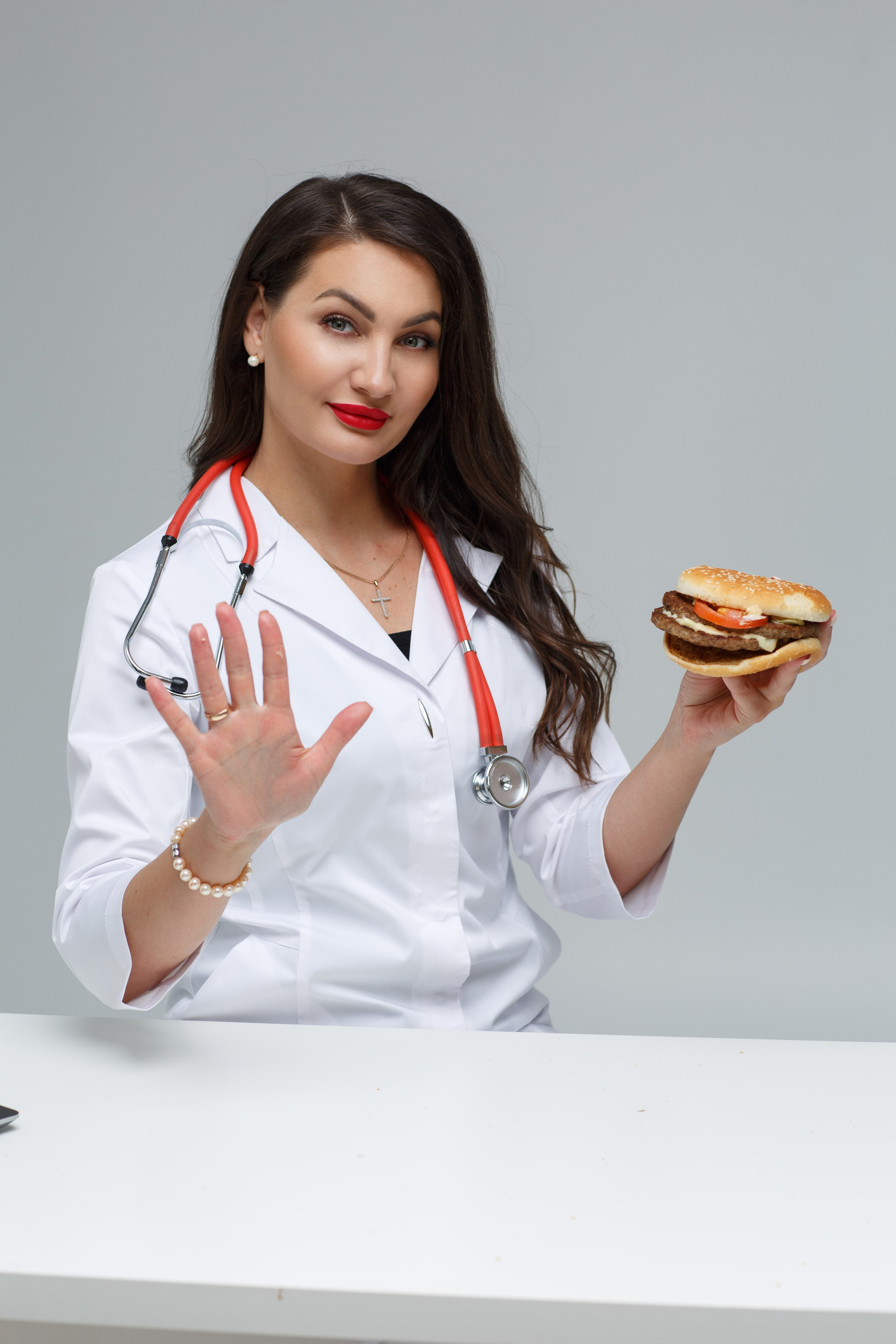 Съемка на портфолио кардиолога. Свадебный, предметный и портретный фотограф в Волгограде