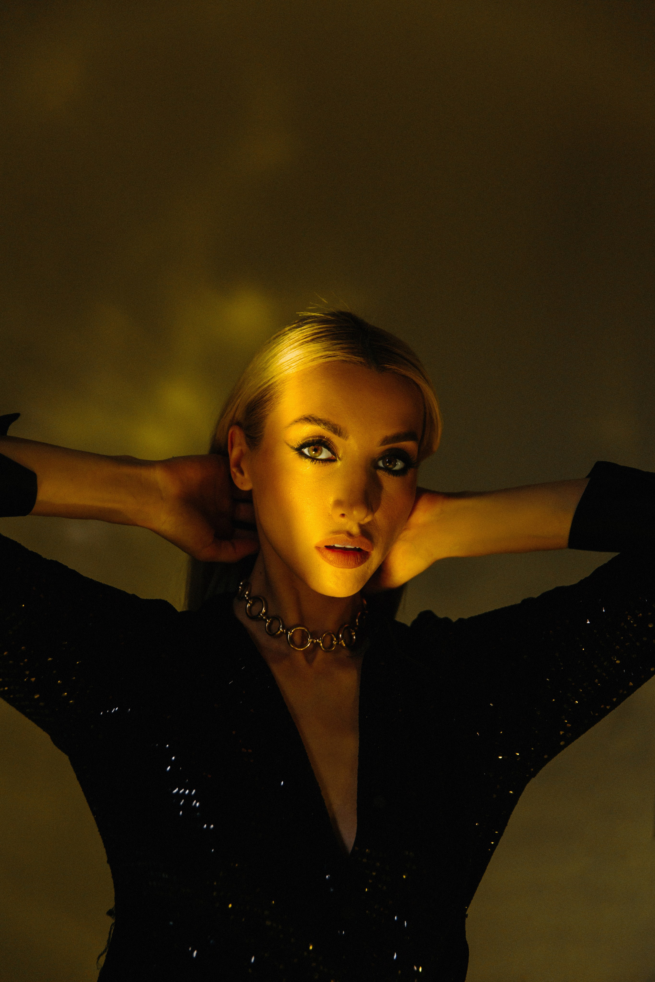 Валя. Главная