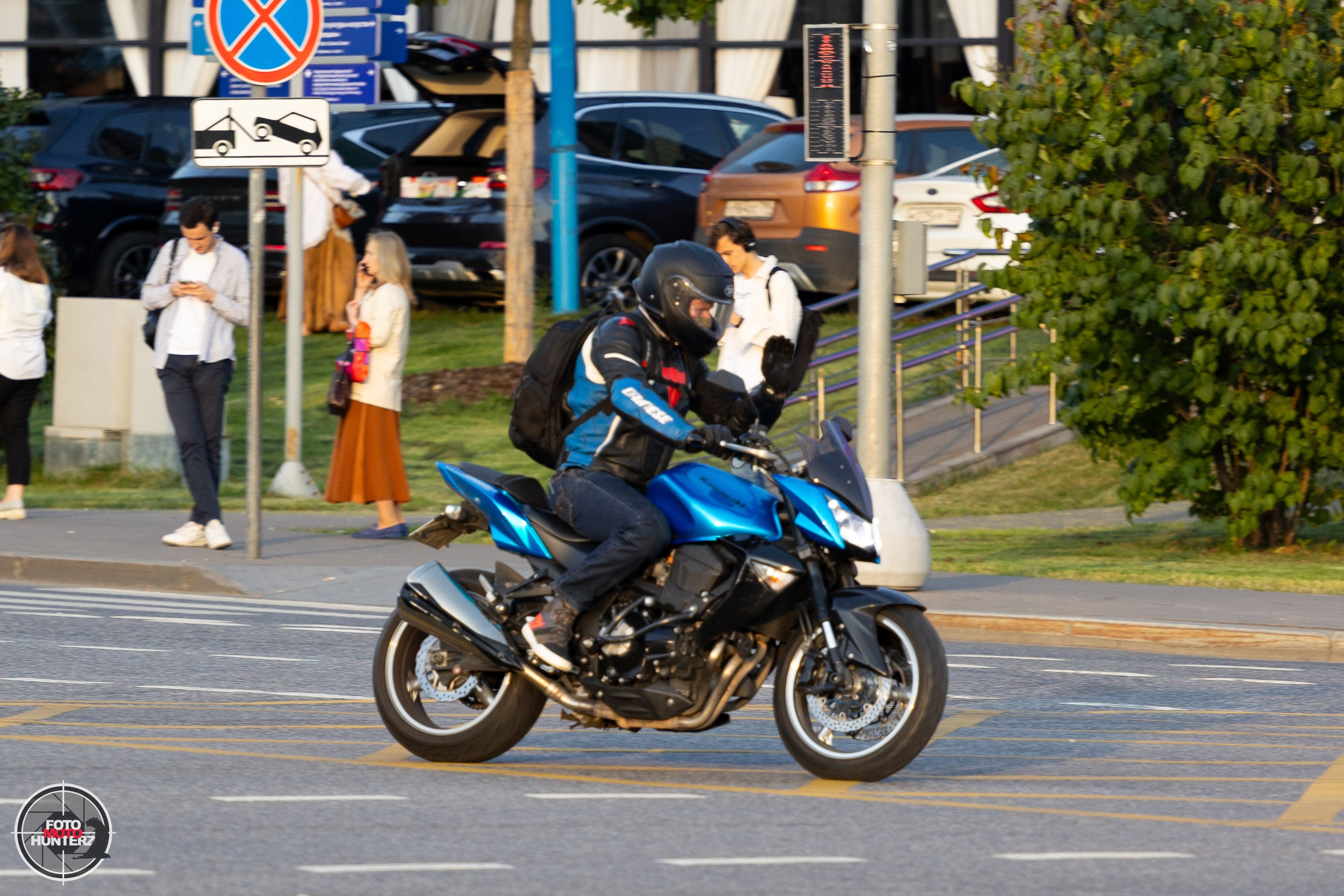Мотоциклы на улицах города. Фотограф Ольга Гирусова «Пантерочка» Москва