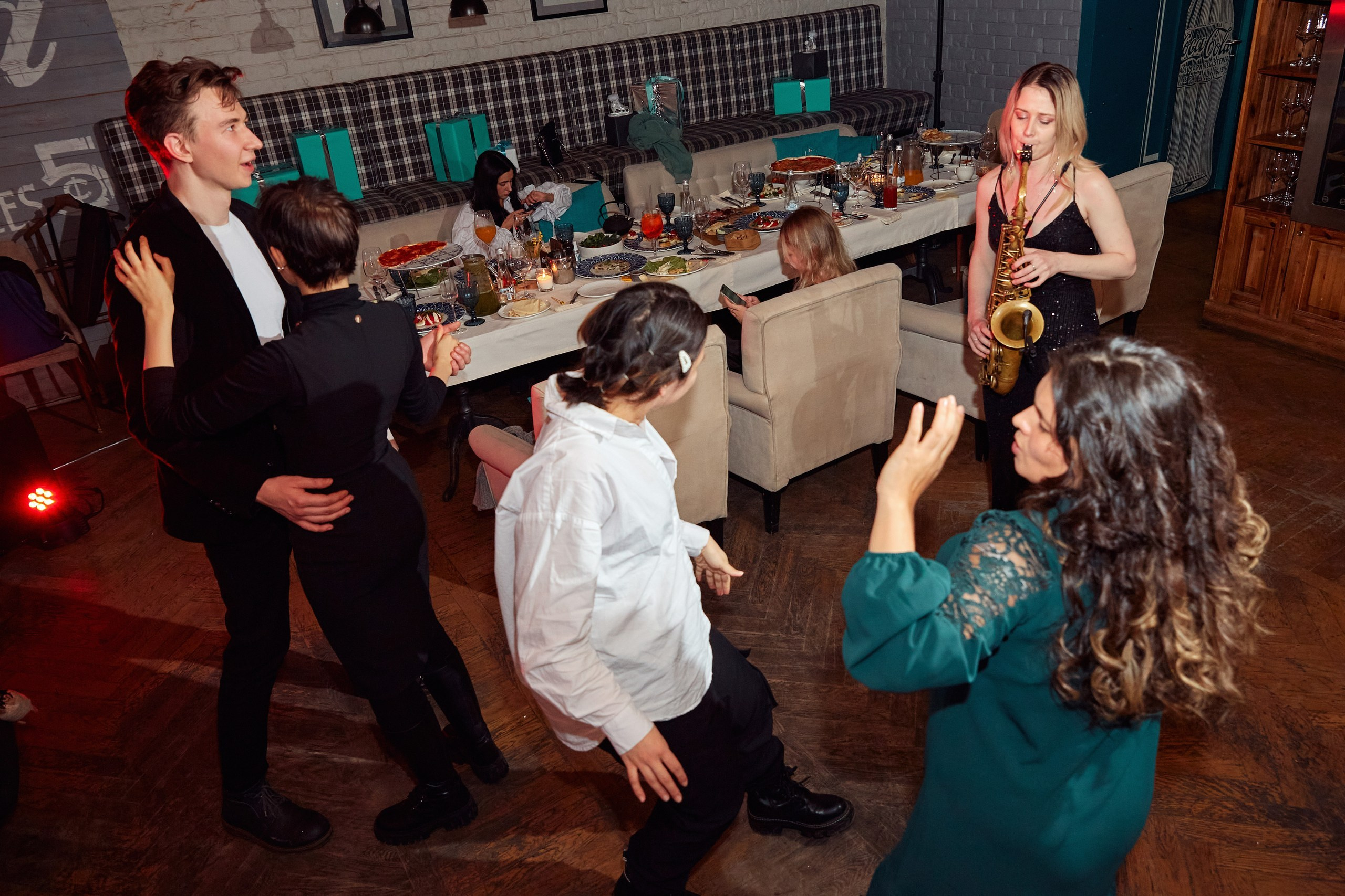 Компании Miraitech-Mavstech / Ресторан MUKKA. Антон Артюшин, портретный фотограф. Москва