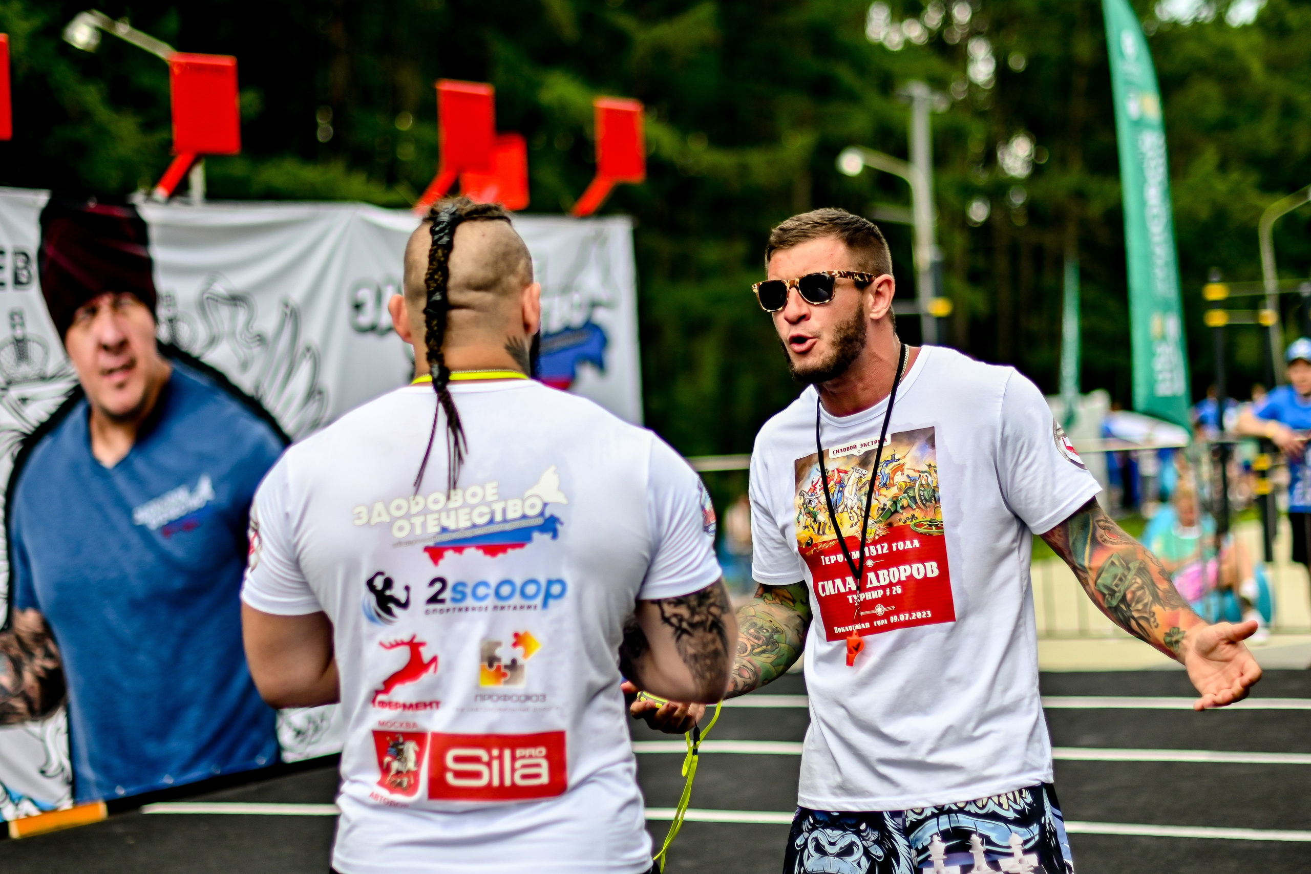 СТРОНГ. Фотограф для бизнесконтента, репортажей и семейного альбома в Москве