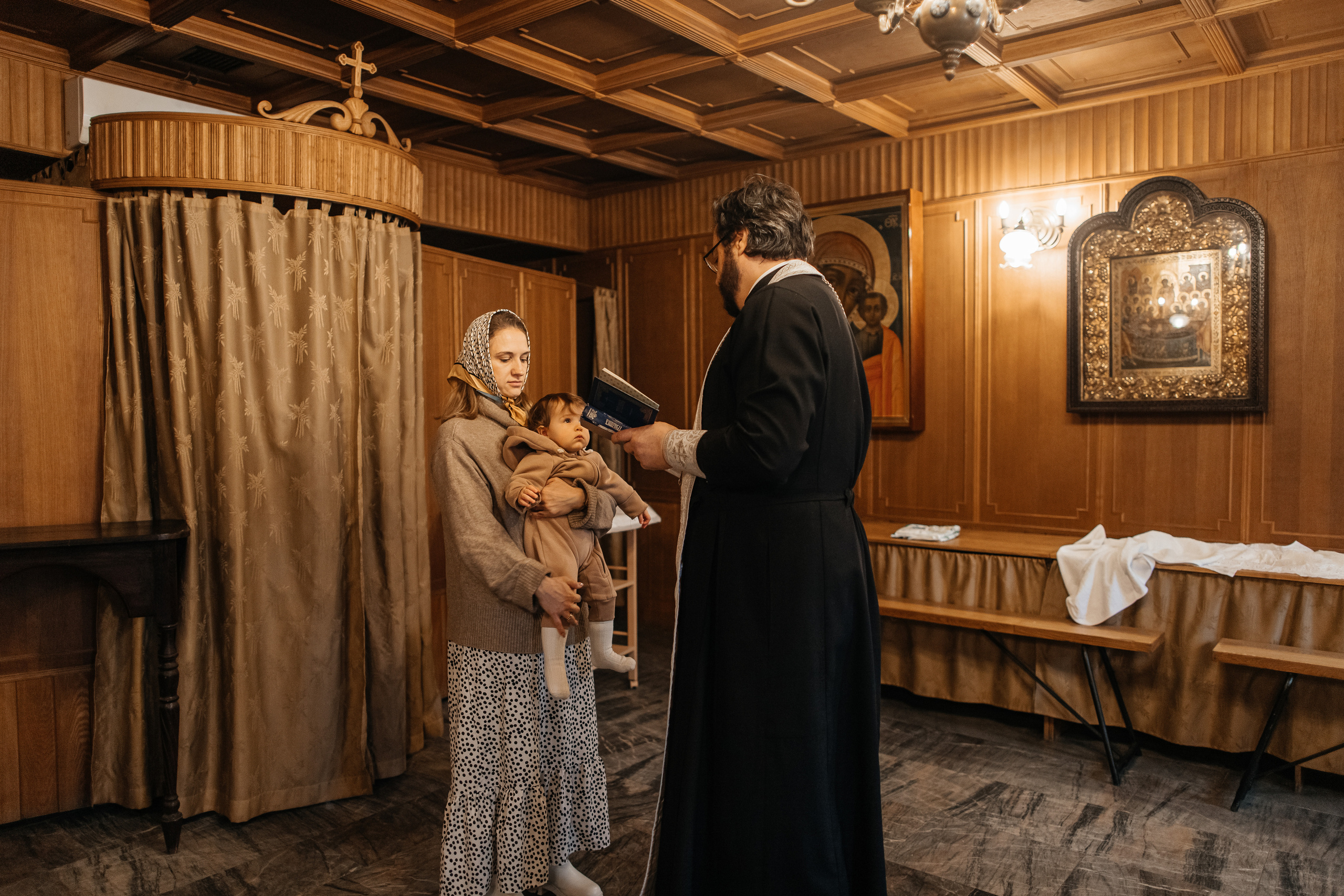 Фотограф таинства крещения. Фотограф Карпачан Анастасия