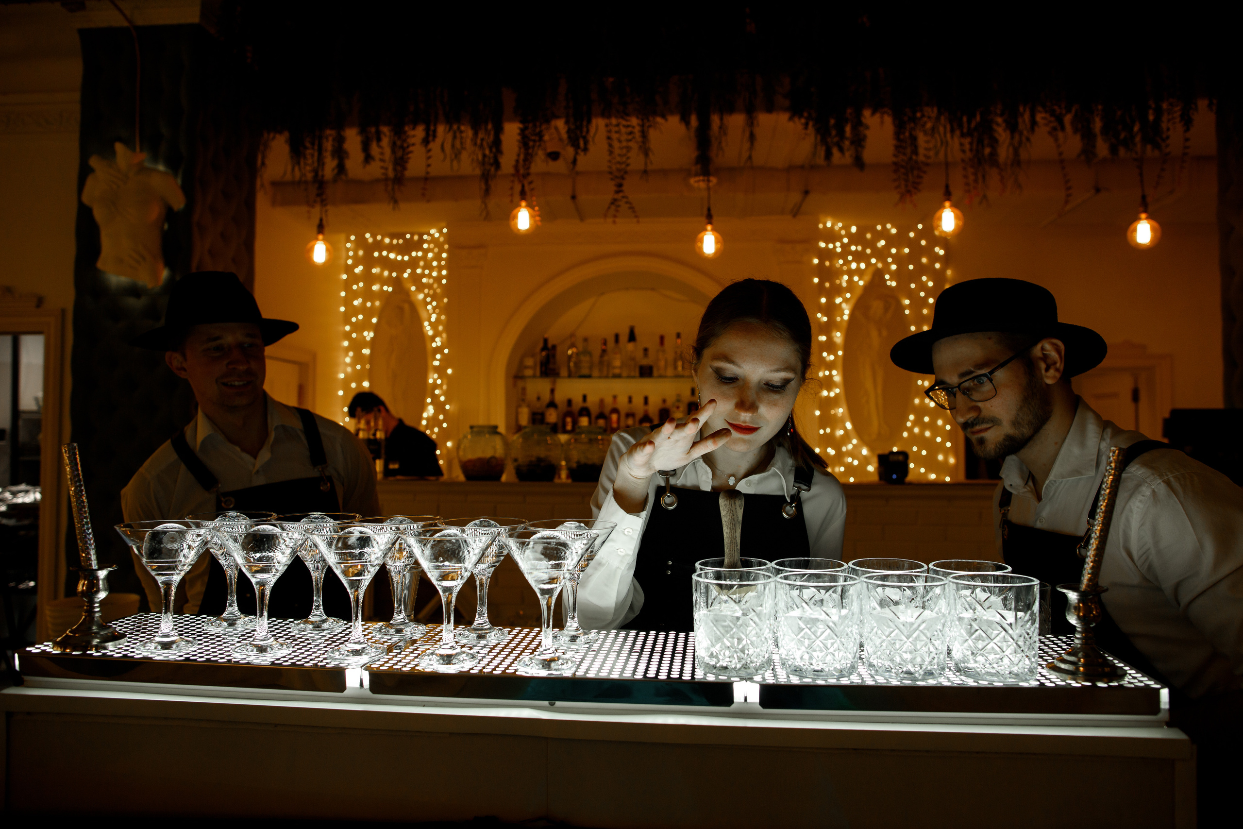 Бармен-шоу. Фотограф Карпачан Анастасия