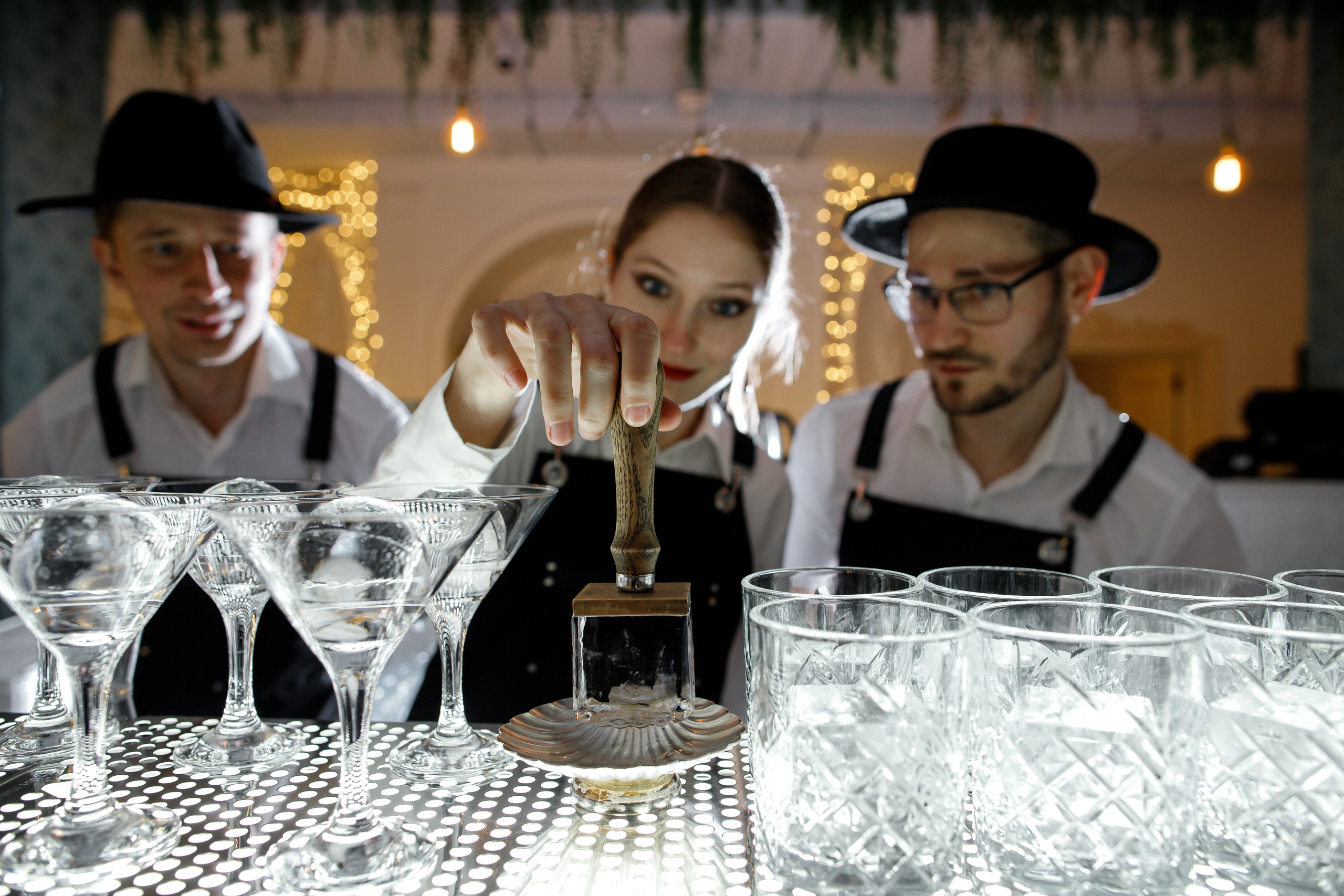 Бармен-шоу. Фотограф Карпачан Анастасия