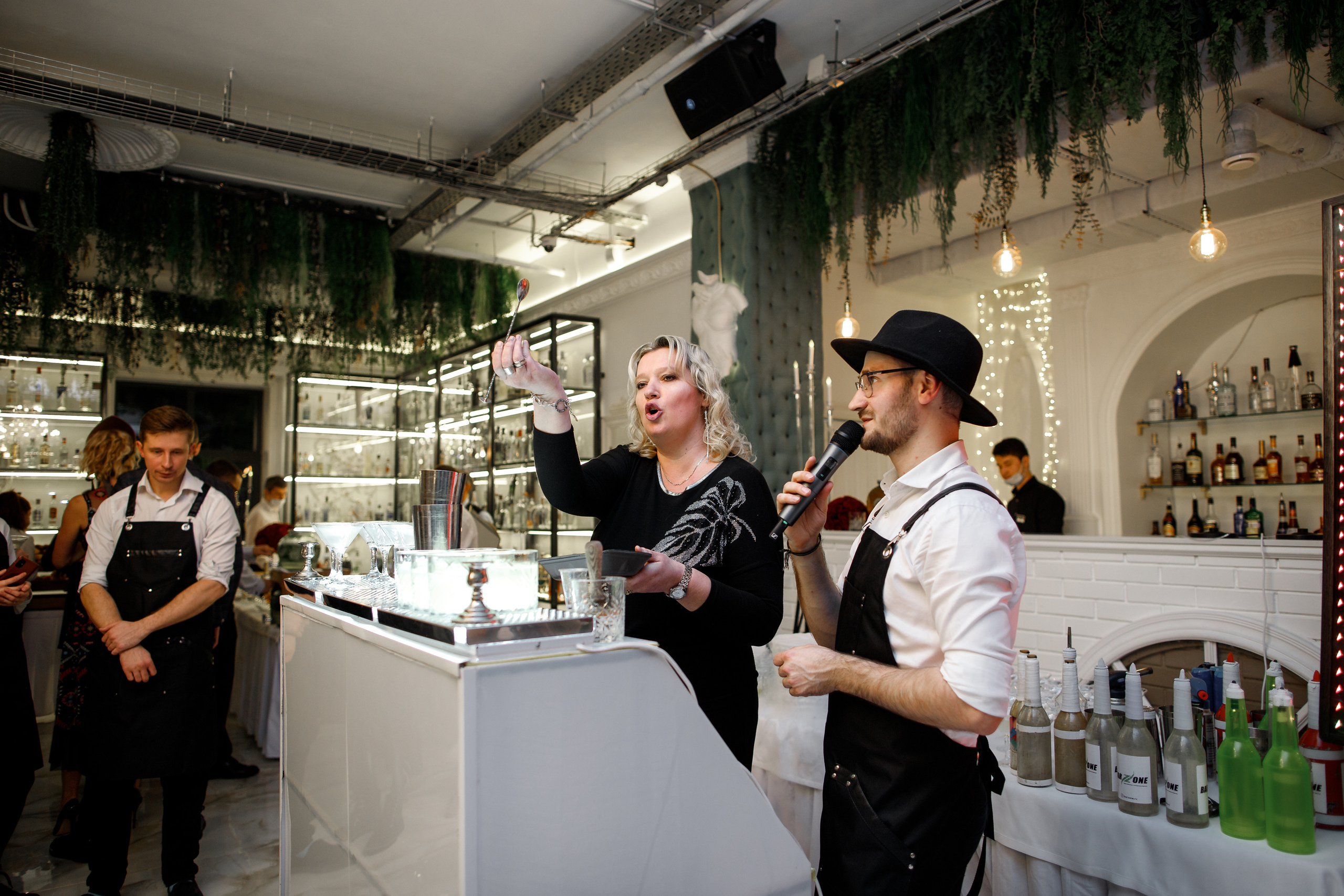 Бармен-шоу. Фотограф Карпачан Анастасия