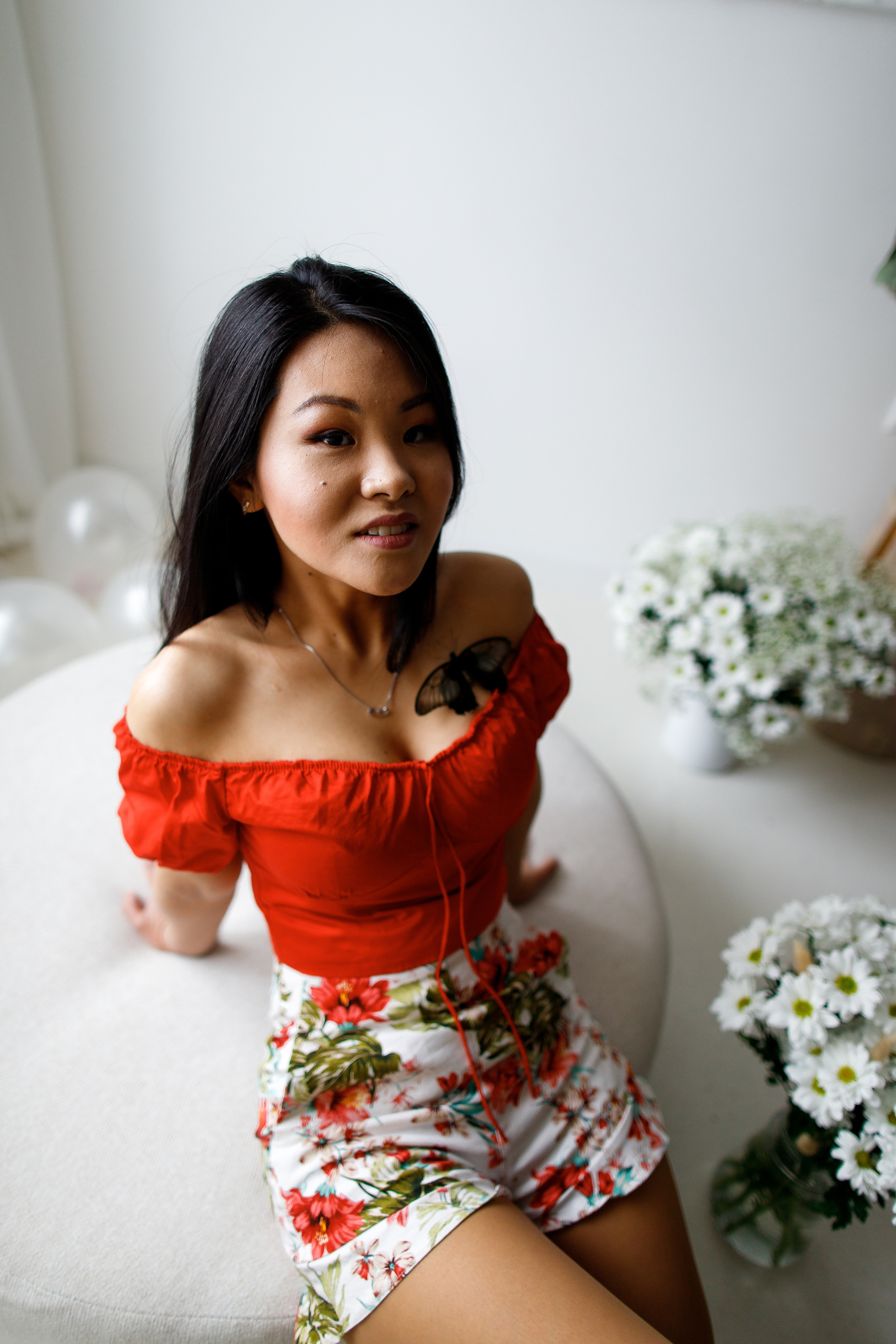 Идея фотосессии с бабочкой. Фотограф Карпачан Анастасия