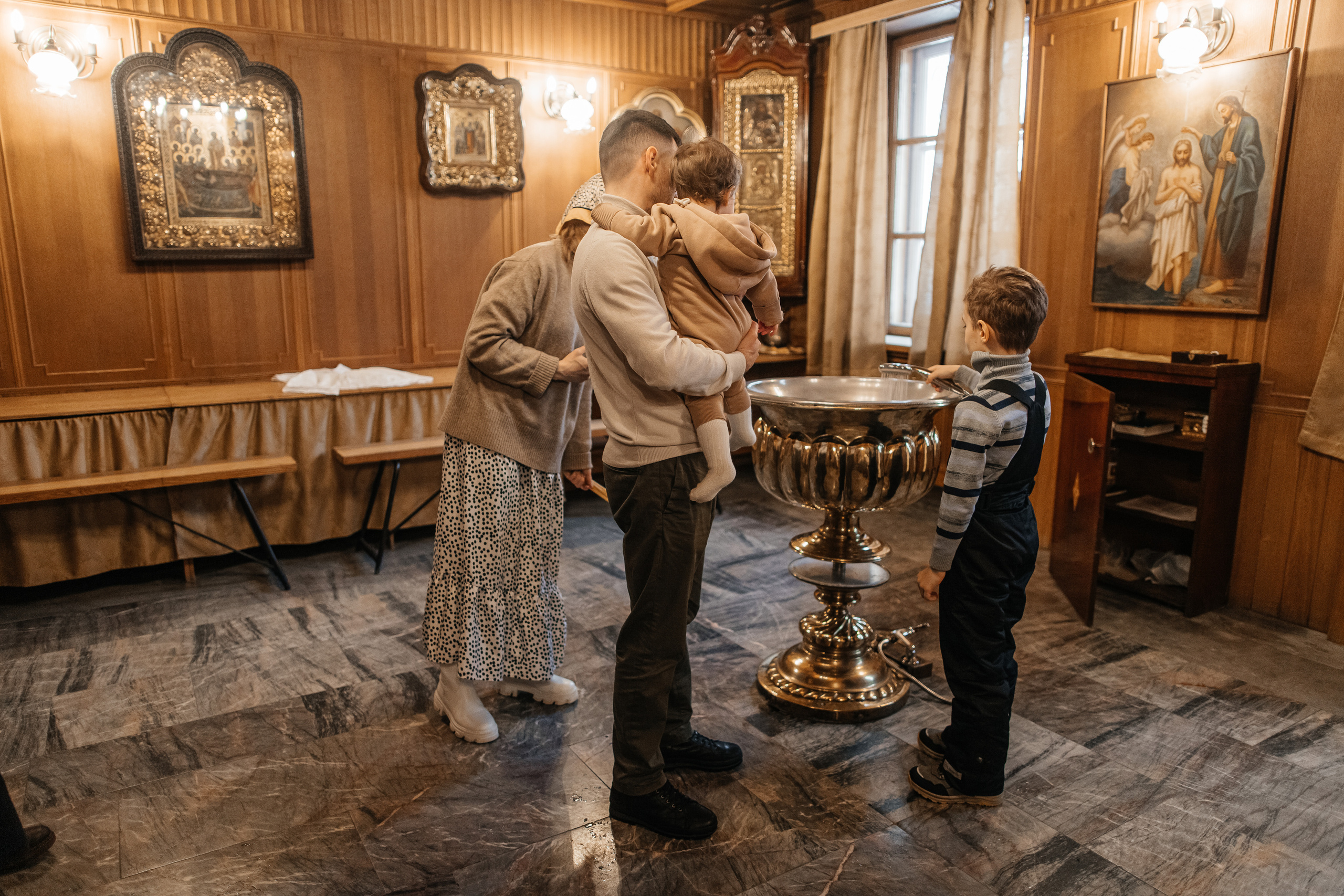 Фотограф таинства крещения. Фотограф Карпачан Анастасия