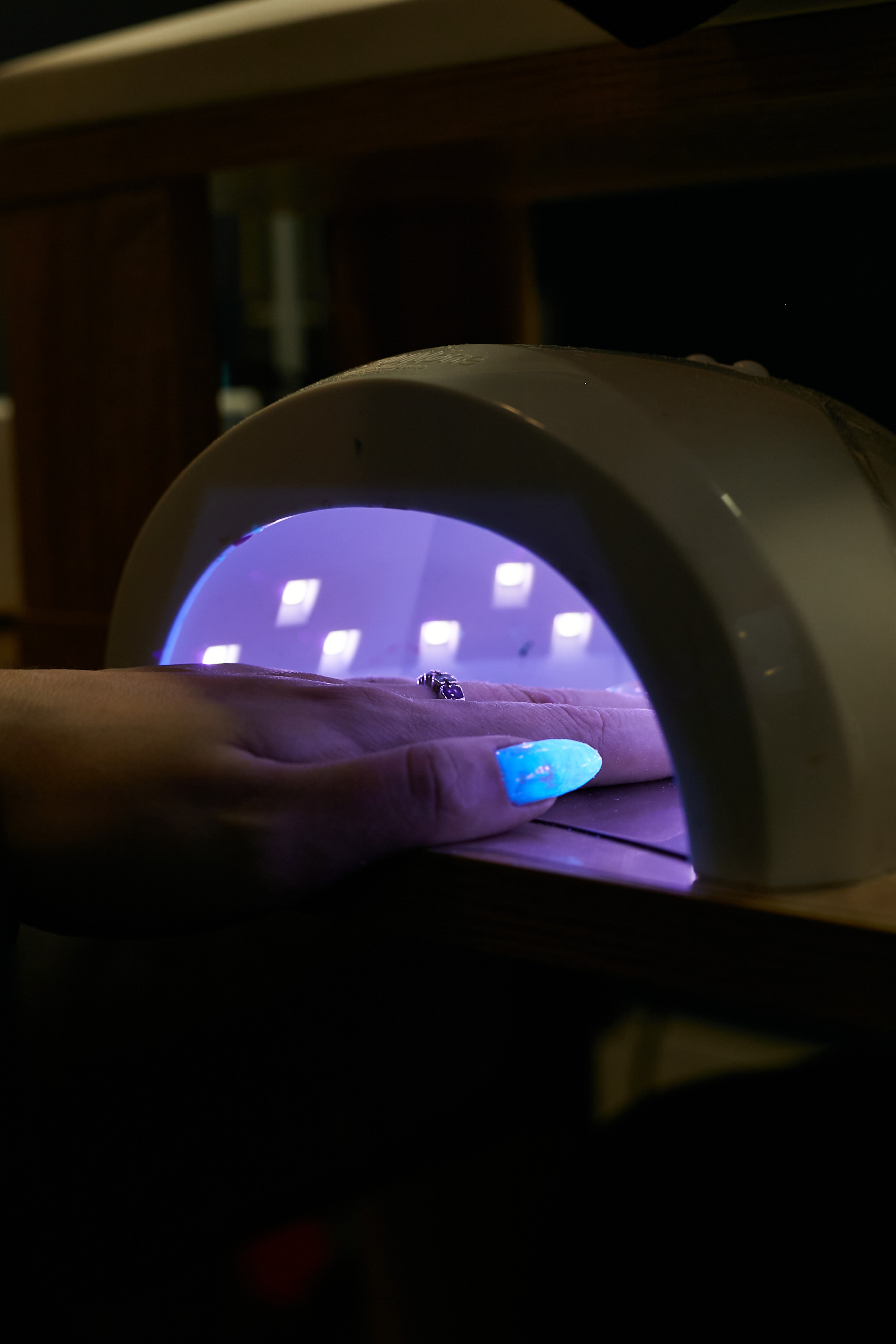 Мастер маникюра. Budanovaphoto.ru