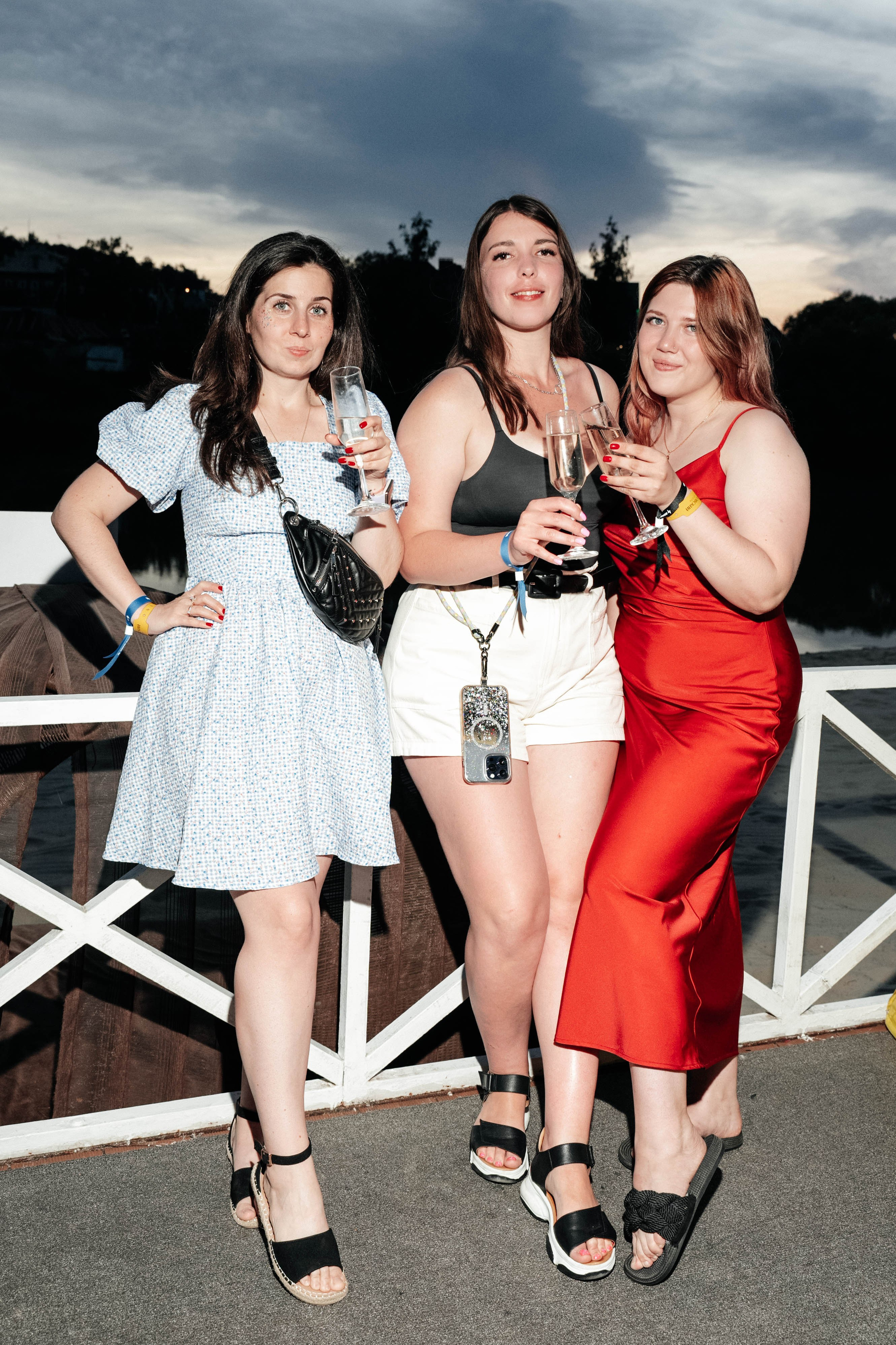 Бери заряд. Свадебный фотограф Москва Александра Аверкова